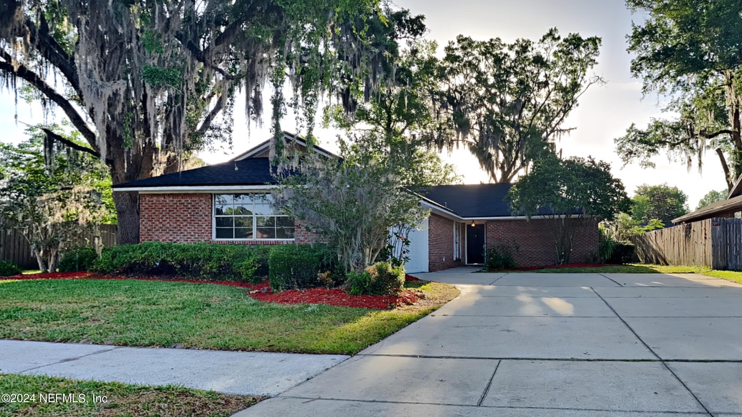 Jacksonville, FL home for sale located at 11519 N North Ride Circle E, Jacksonville, FL 32223