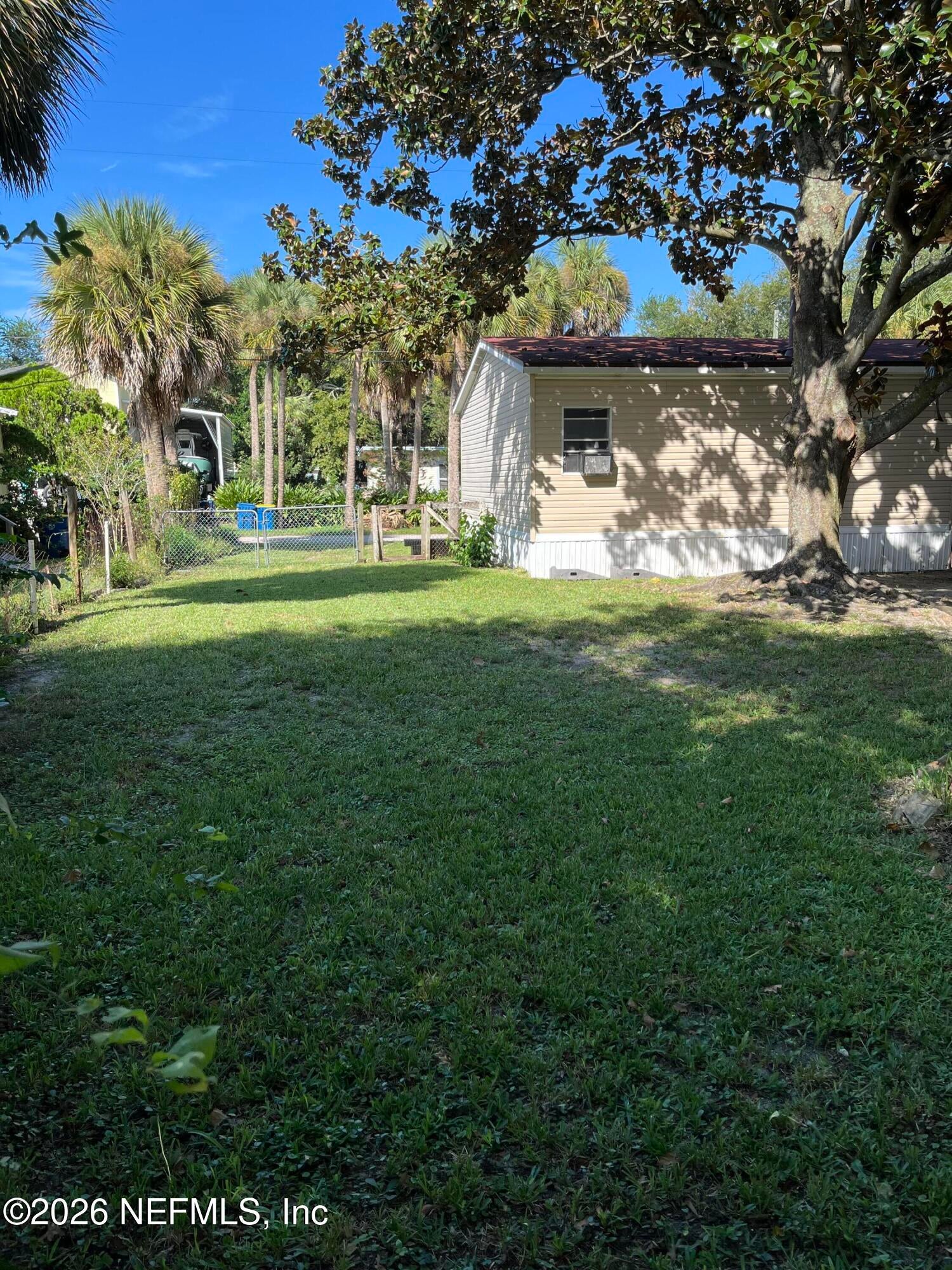 1428 HENRY Street