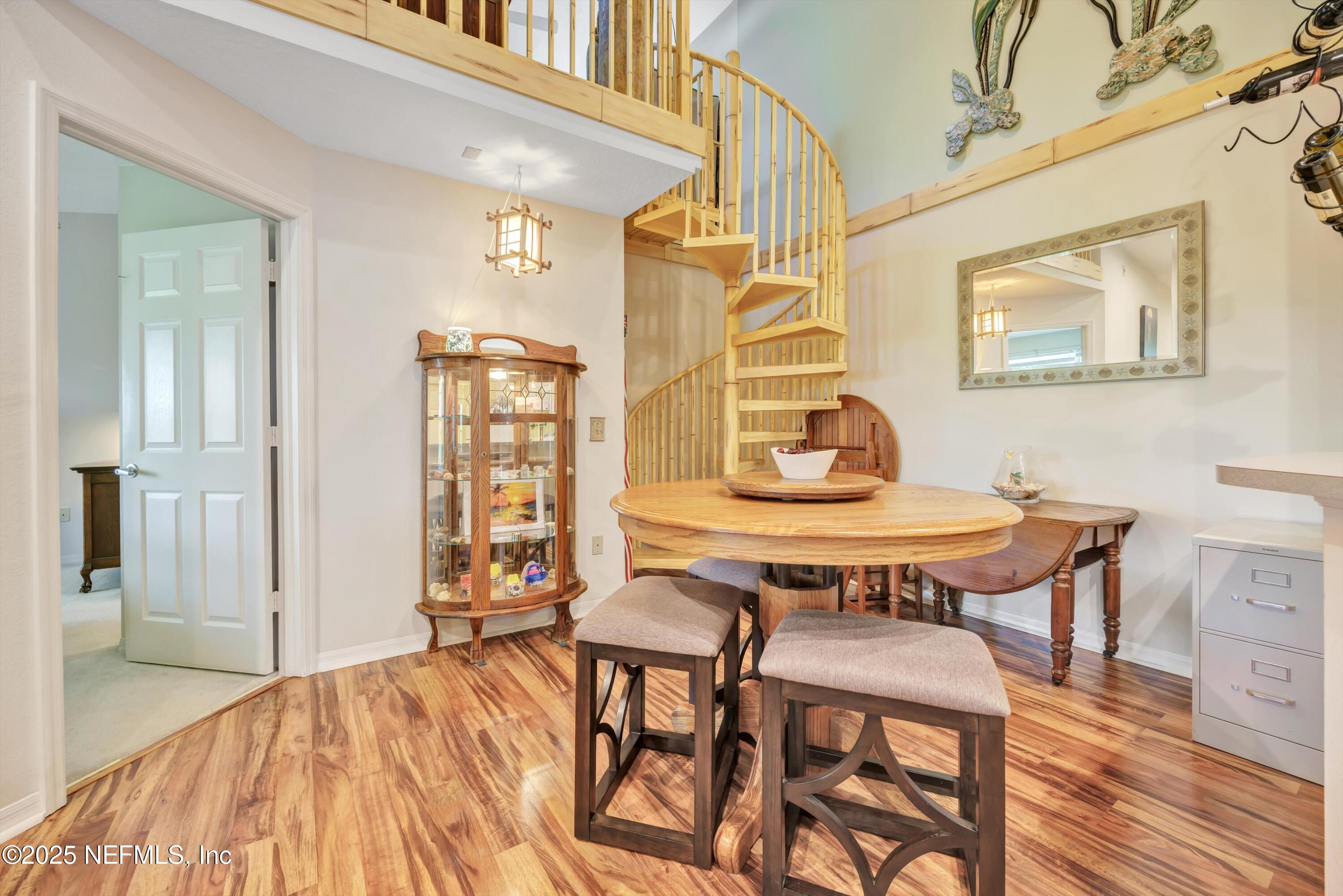 17203 HARBOUR VISTA W/GARAGE Circle