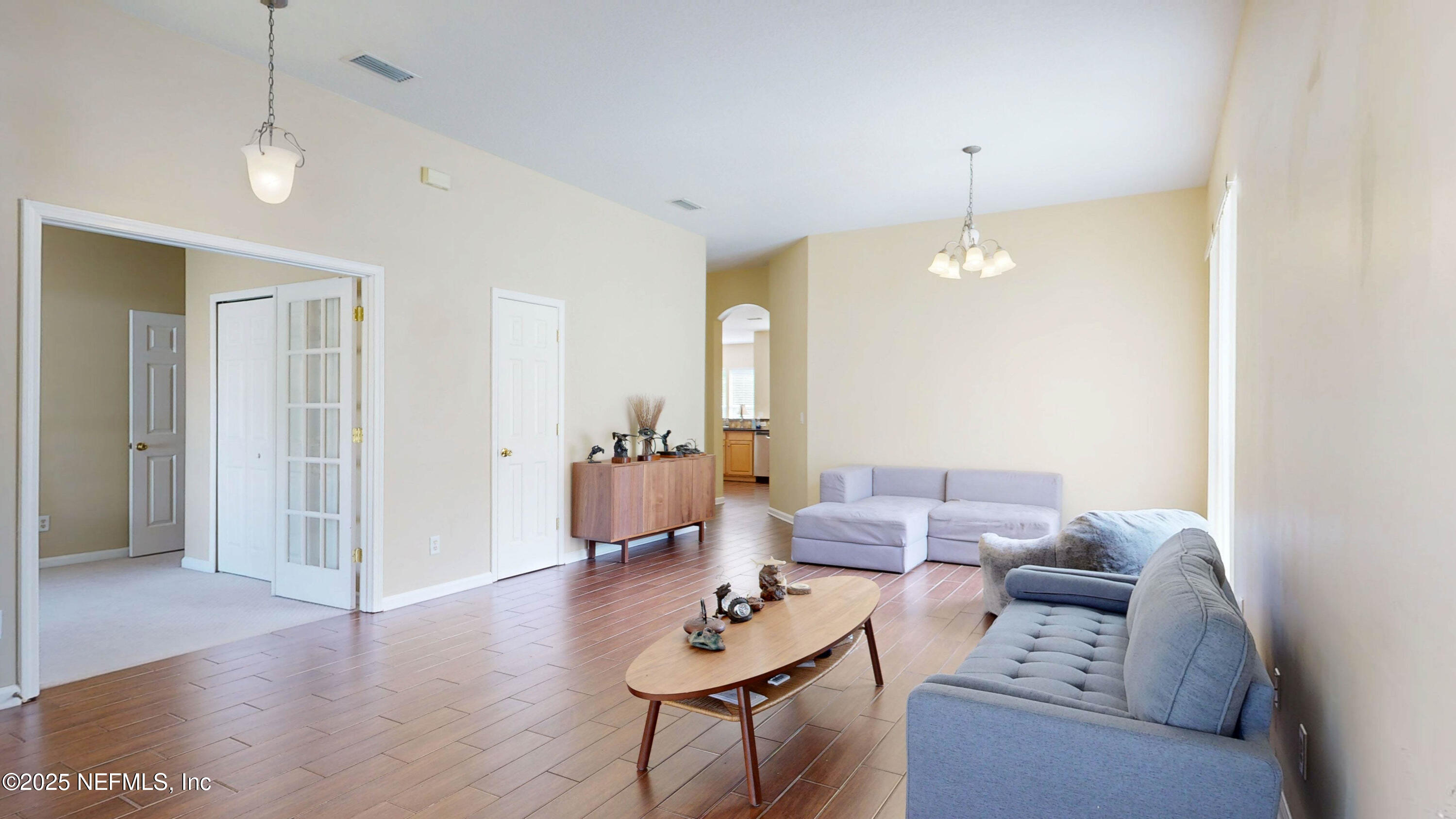 256 N HIDDEN TREE Drive