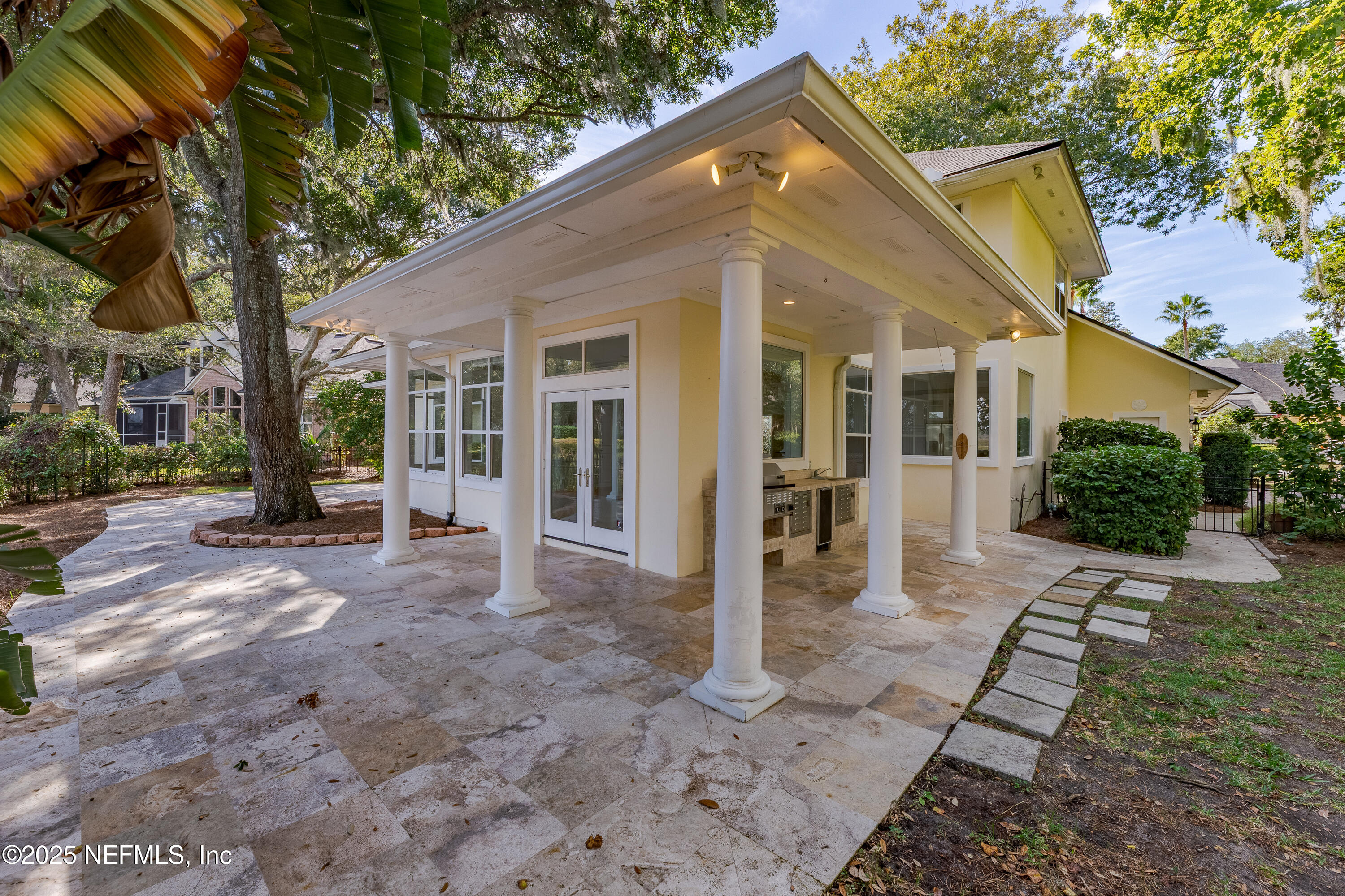 905 SHIPWATCH Drive E