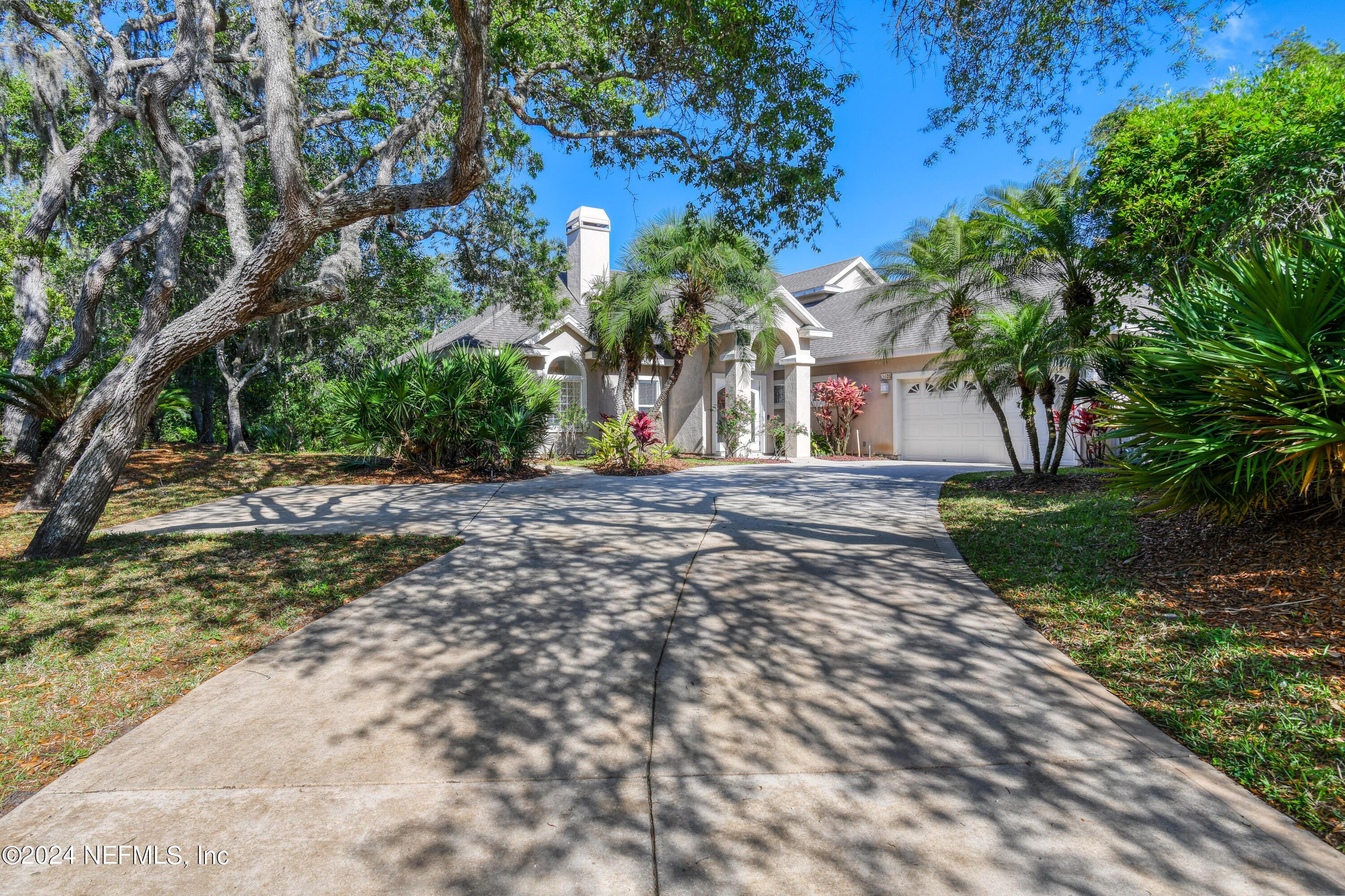 St Augustine, FL home for sale located at 105 Spanish Oaks Lane, St Augustine, FL 32080