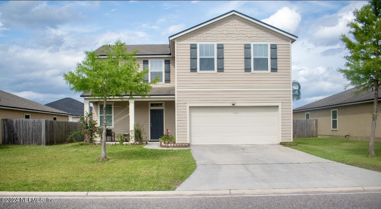 Green Cove Springs, FL home for sale located at 3847 Falcon Crest Drive, Green Cove Springs, FL 32043