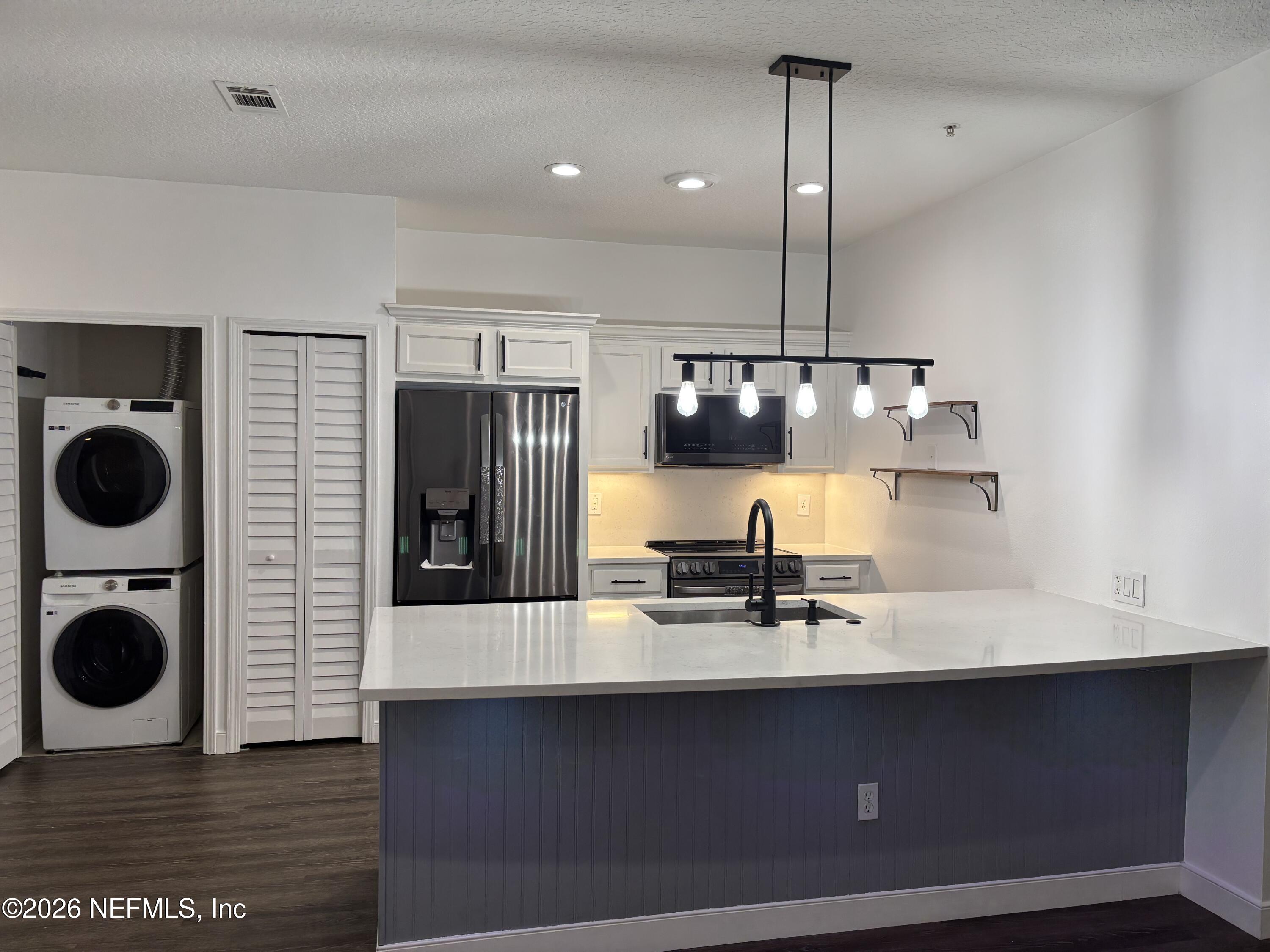 3690 KIRKPATRICK Circle 7-3
