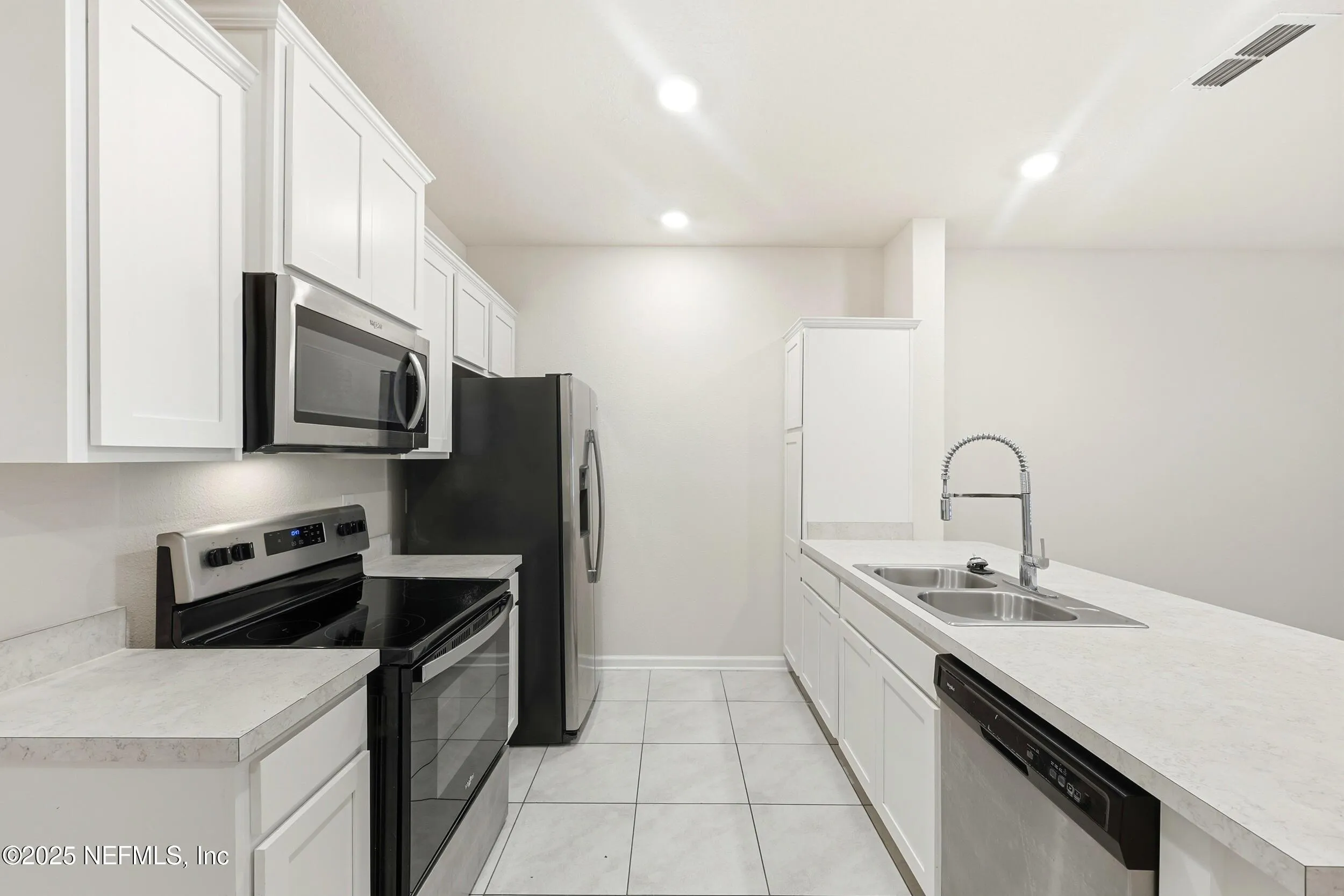 Yulee, Florida 32097, United States, 2 Bedrooms Bedrooms, ,3 BathroomsBathrooms,Residential,Active,228285