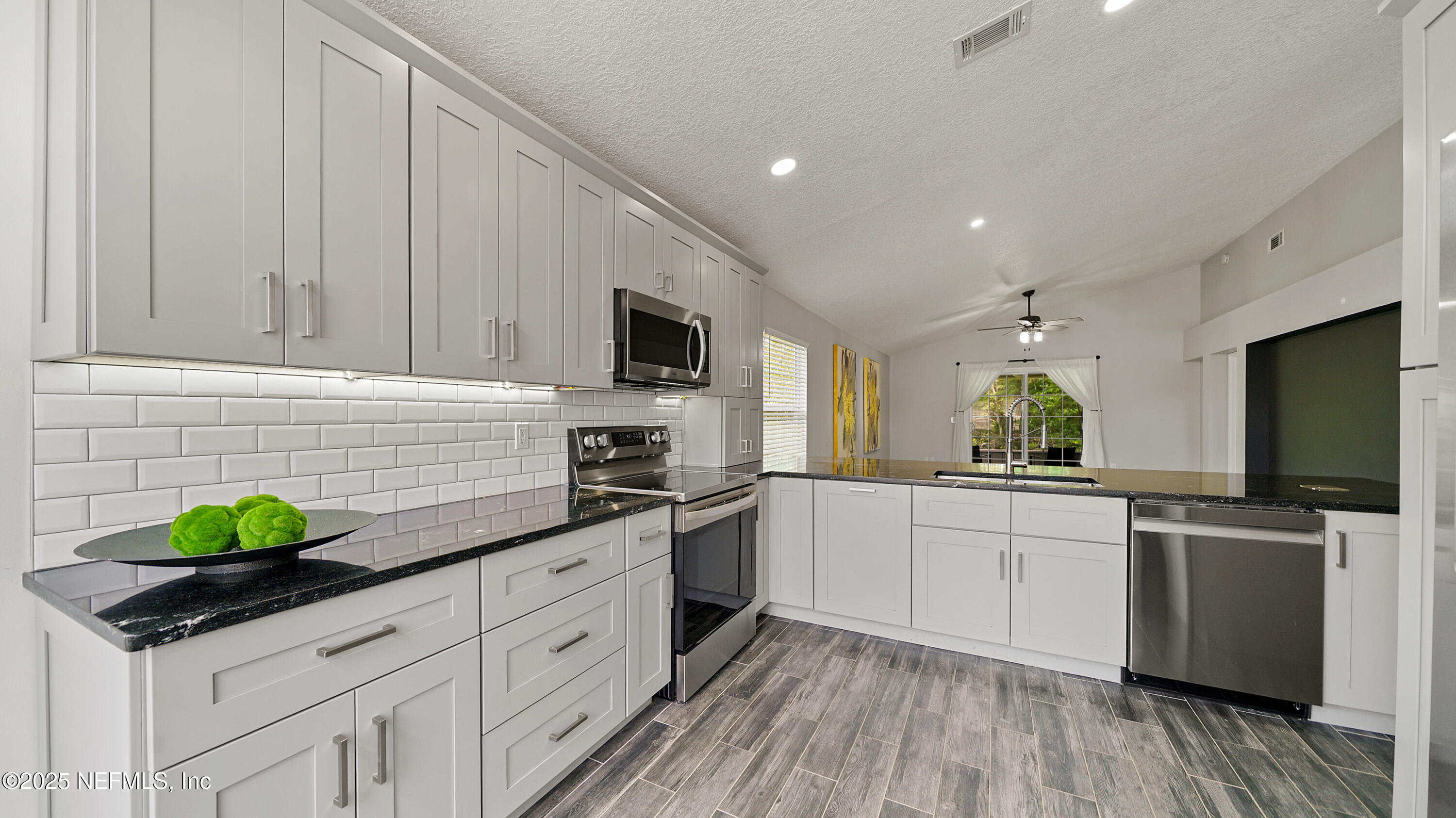 9519 THORNABY Lane