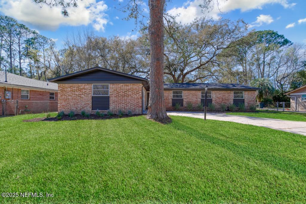 9520 PICKWICK Drive