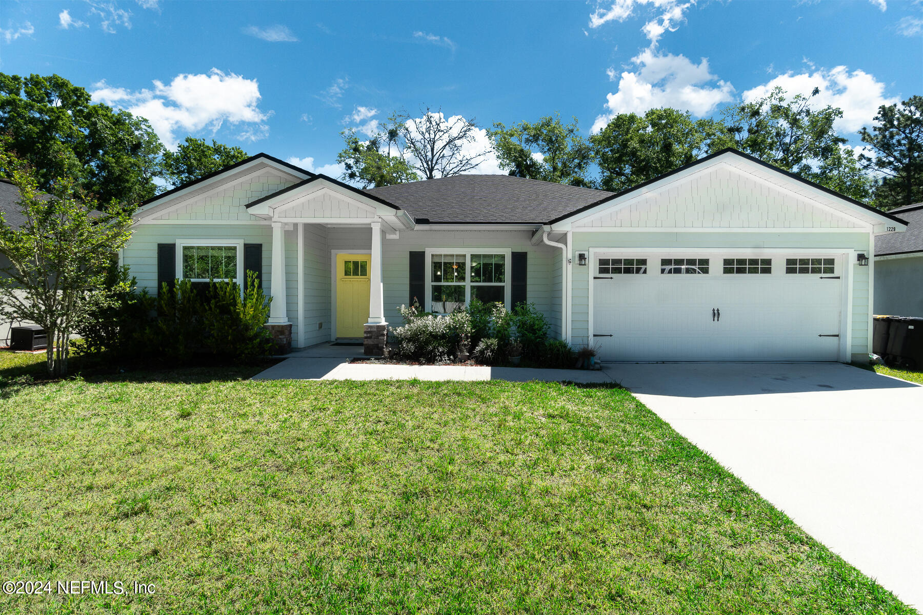 Jacksonville, FL home for sale located at 1229 Sarahs Landing Drive, Jacksonville, FL 32221