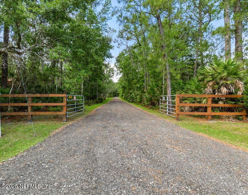 6672 CROOKED CREEK Lane
