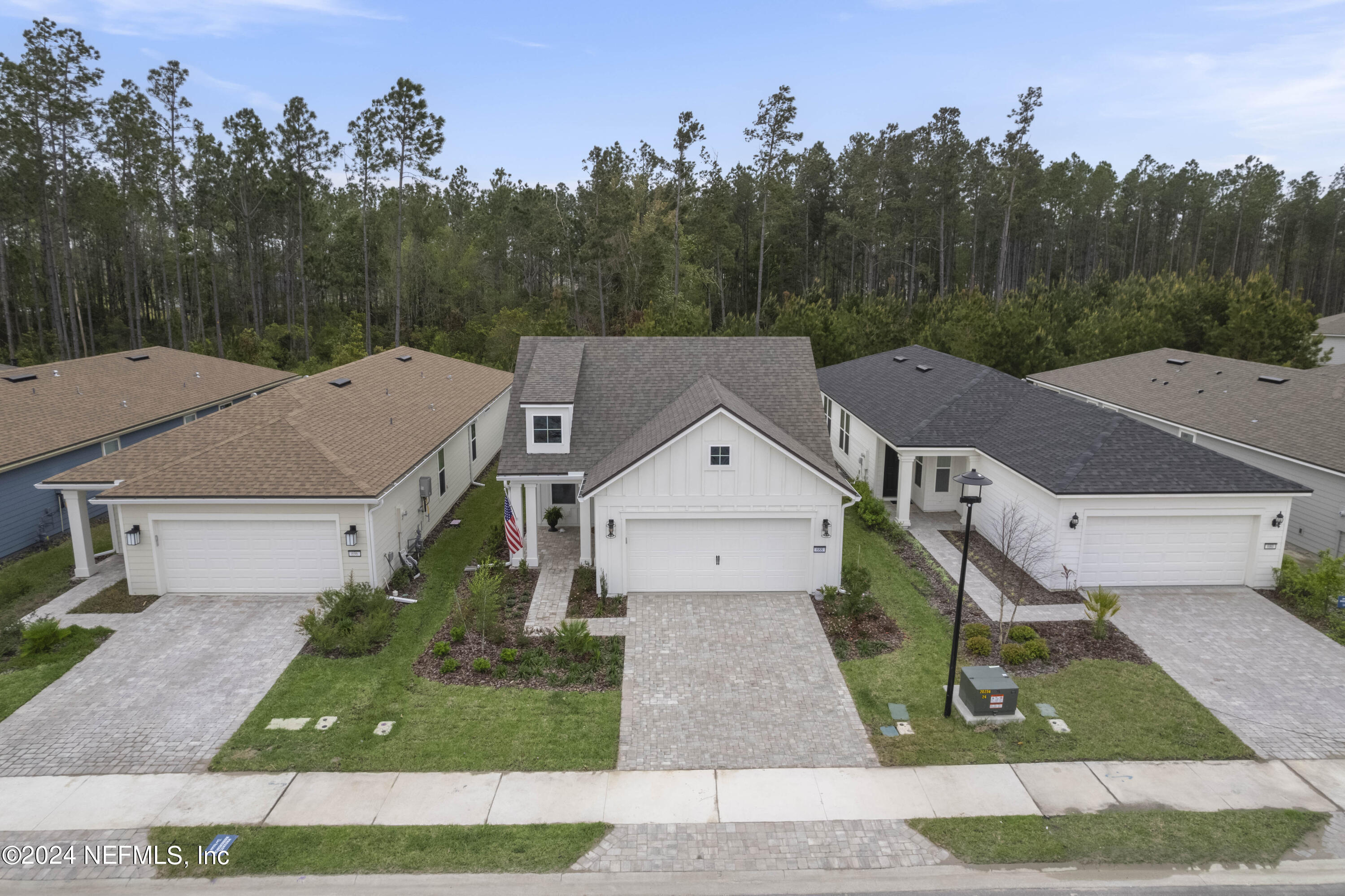 Yulee, FL home for sale located at 688 CONTINUUM Loop, Yulee, FL 32097