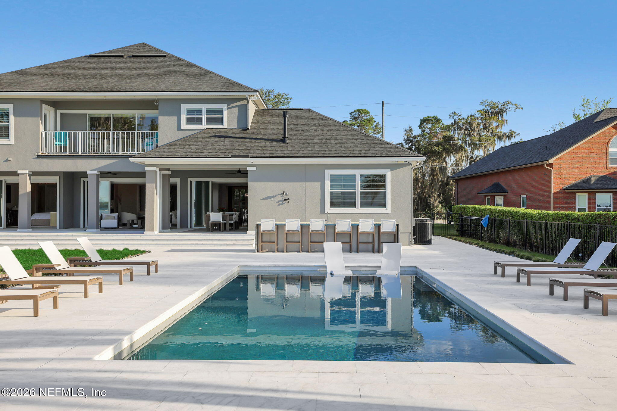 2241 N LAKESHORE Drive