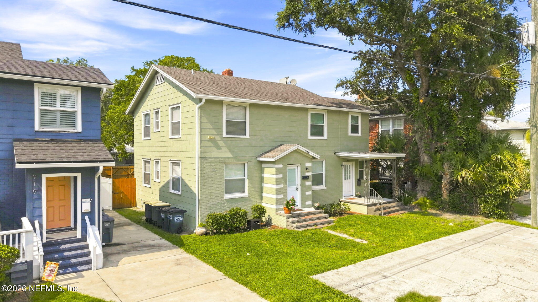 925 CEDAR Street