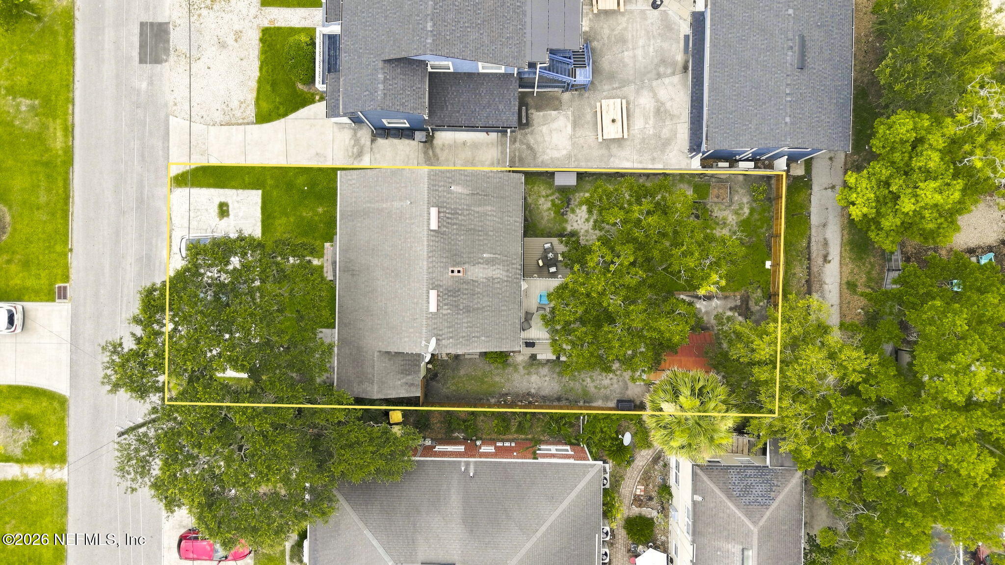 925 CEDAR Street
