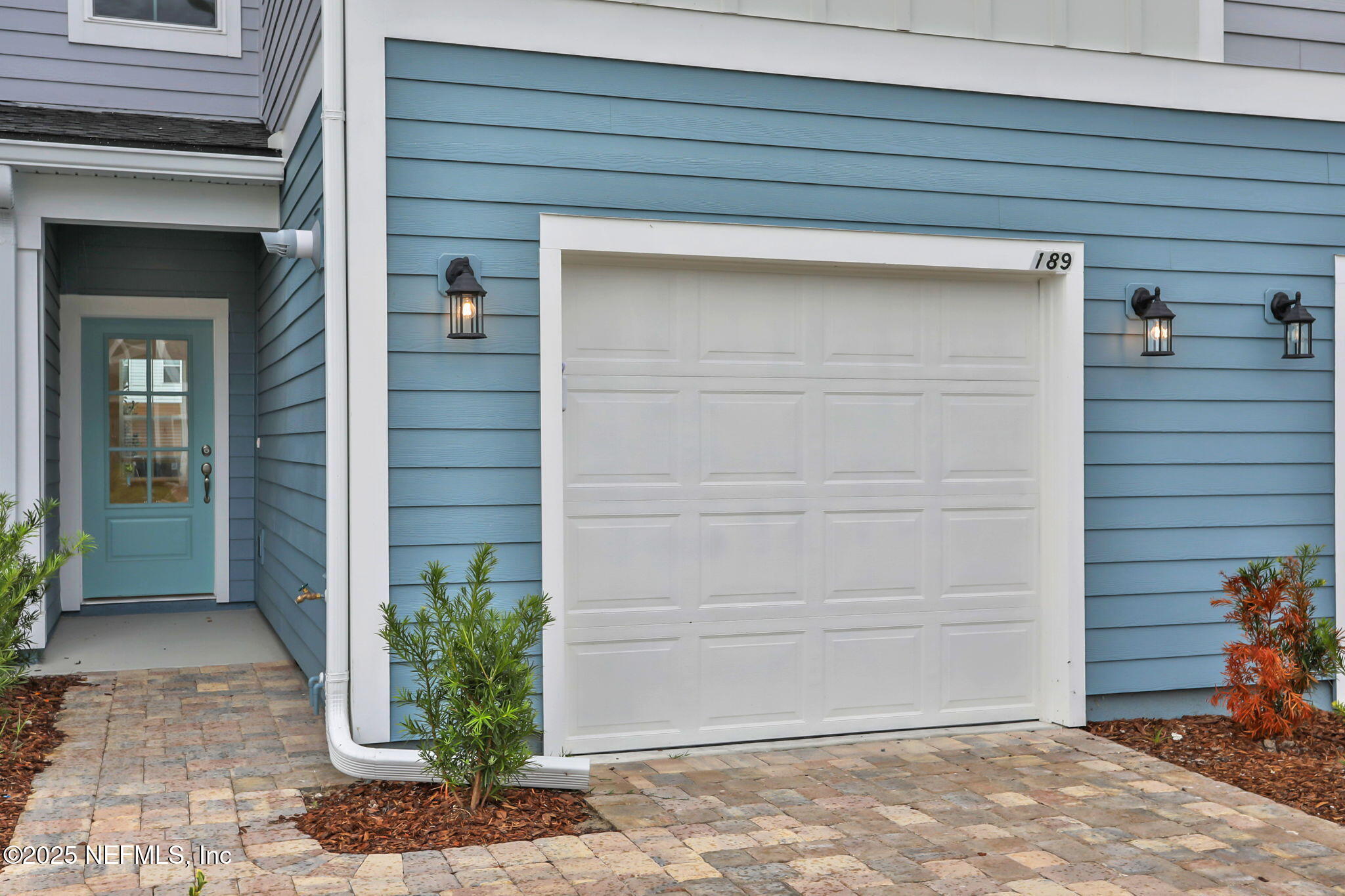 189 BRANDON LAKES Drive