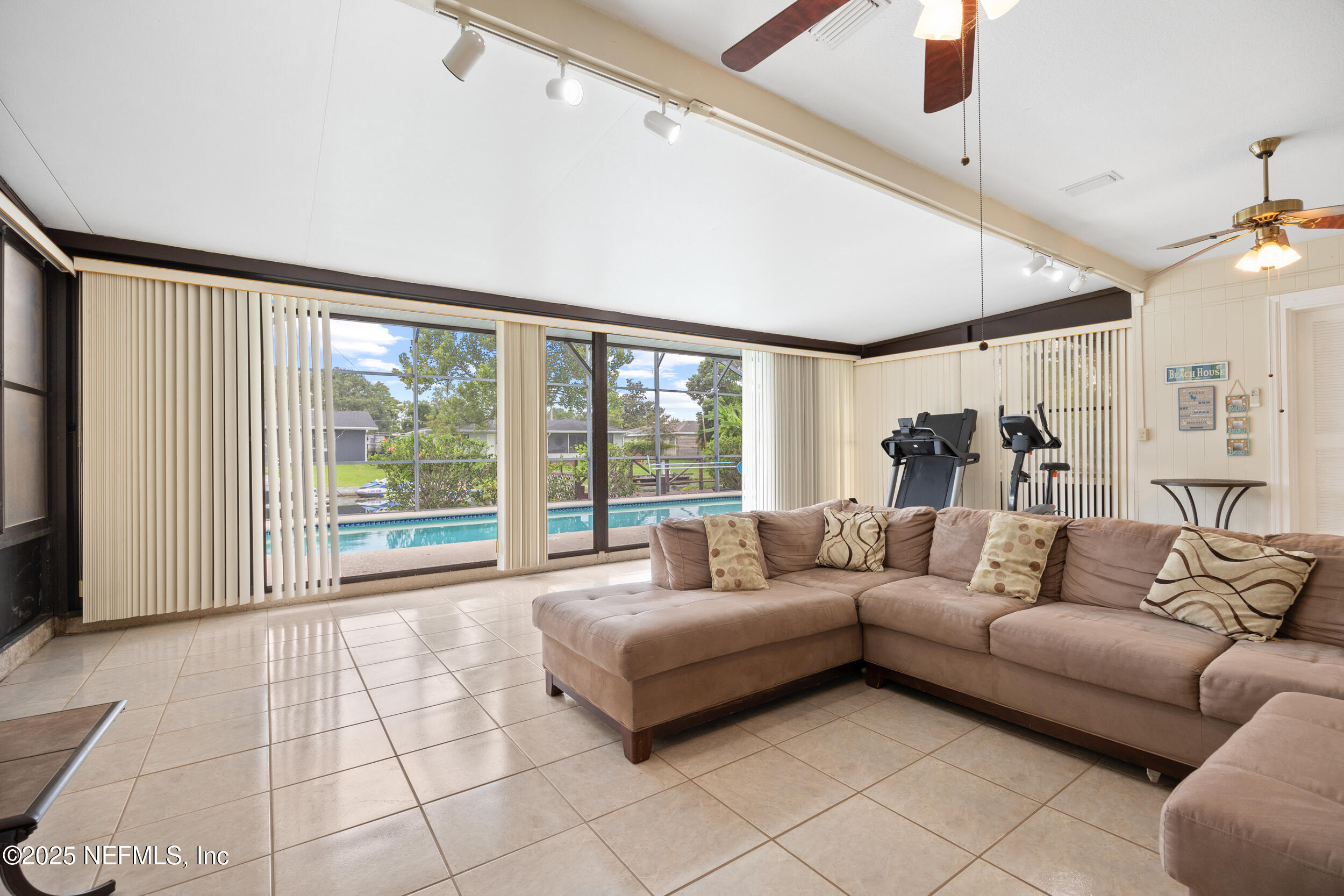 2600 WINDWARD Court