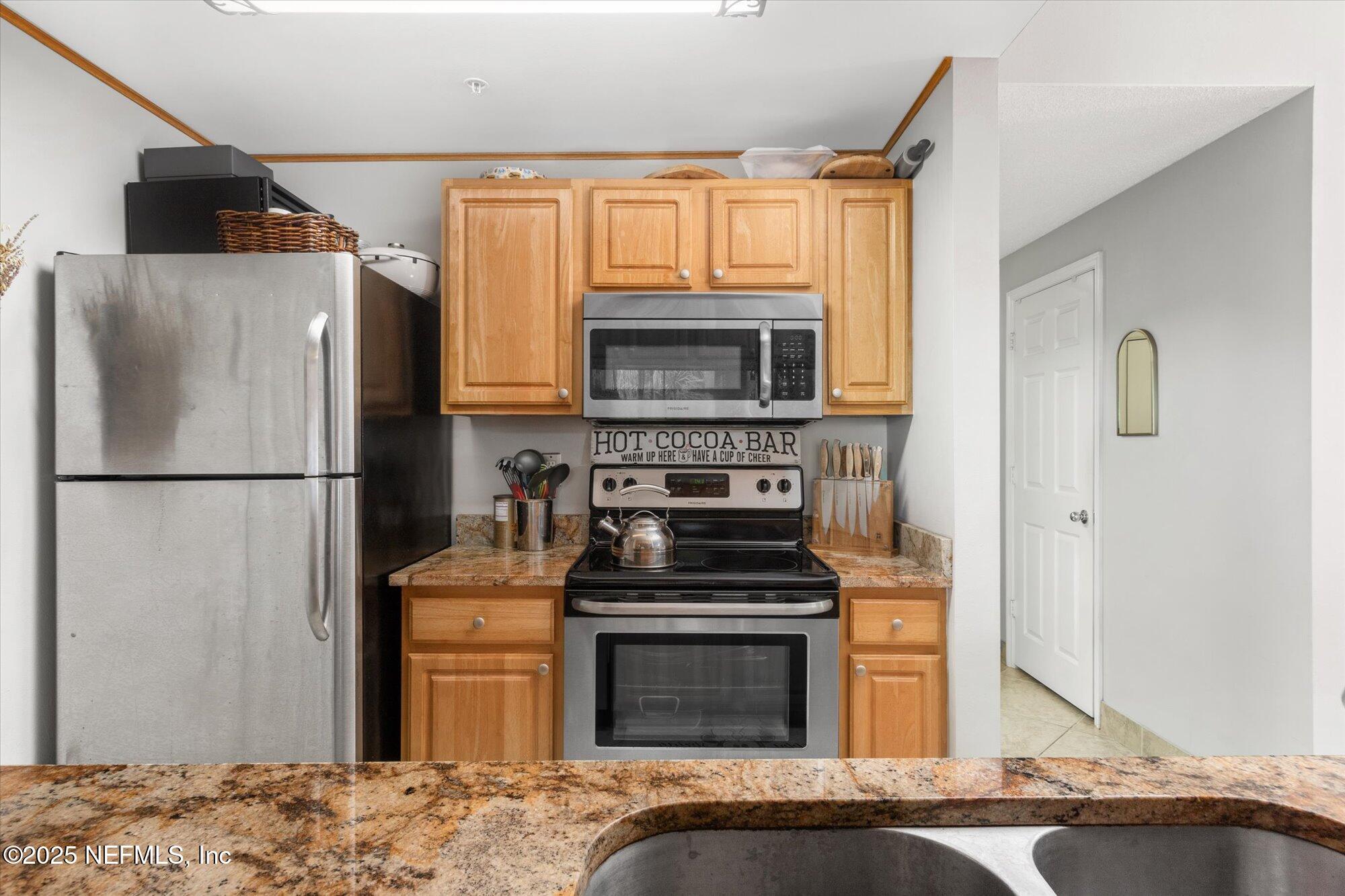 4000 GRANDE VISTA Boulevard 15-206