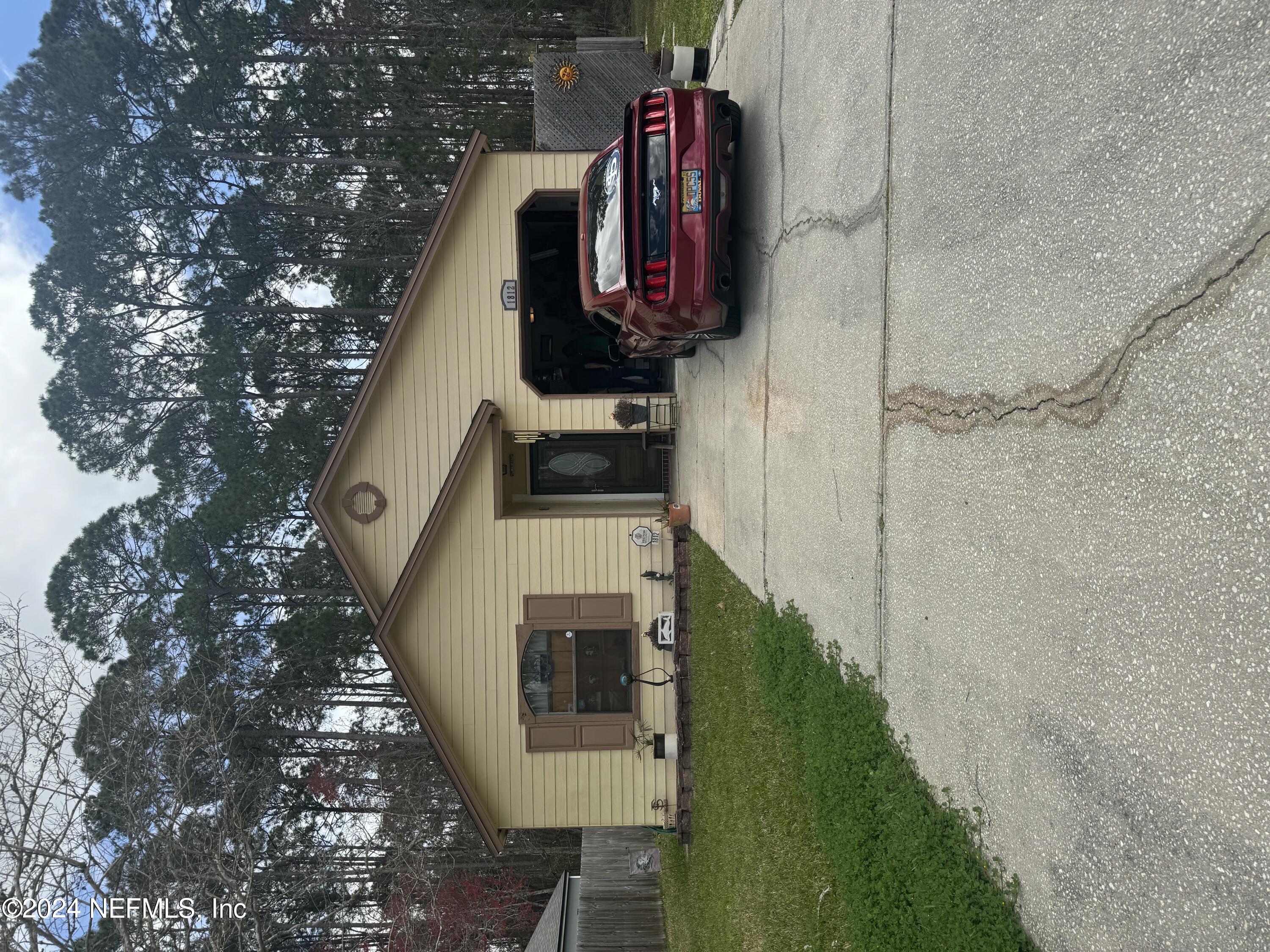Middleburg, FL home for sale located at 1812 Sheraton Lakes Circle, Middleburg, FL 32068