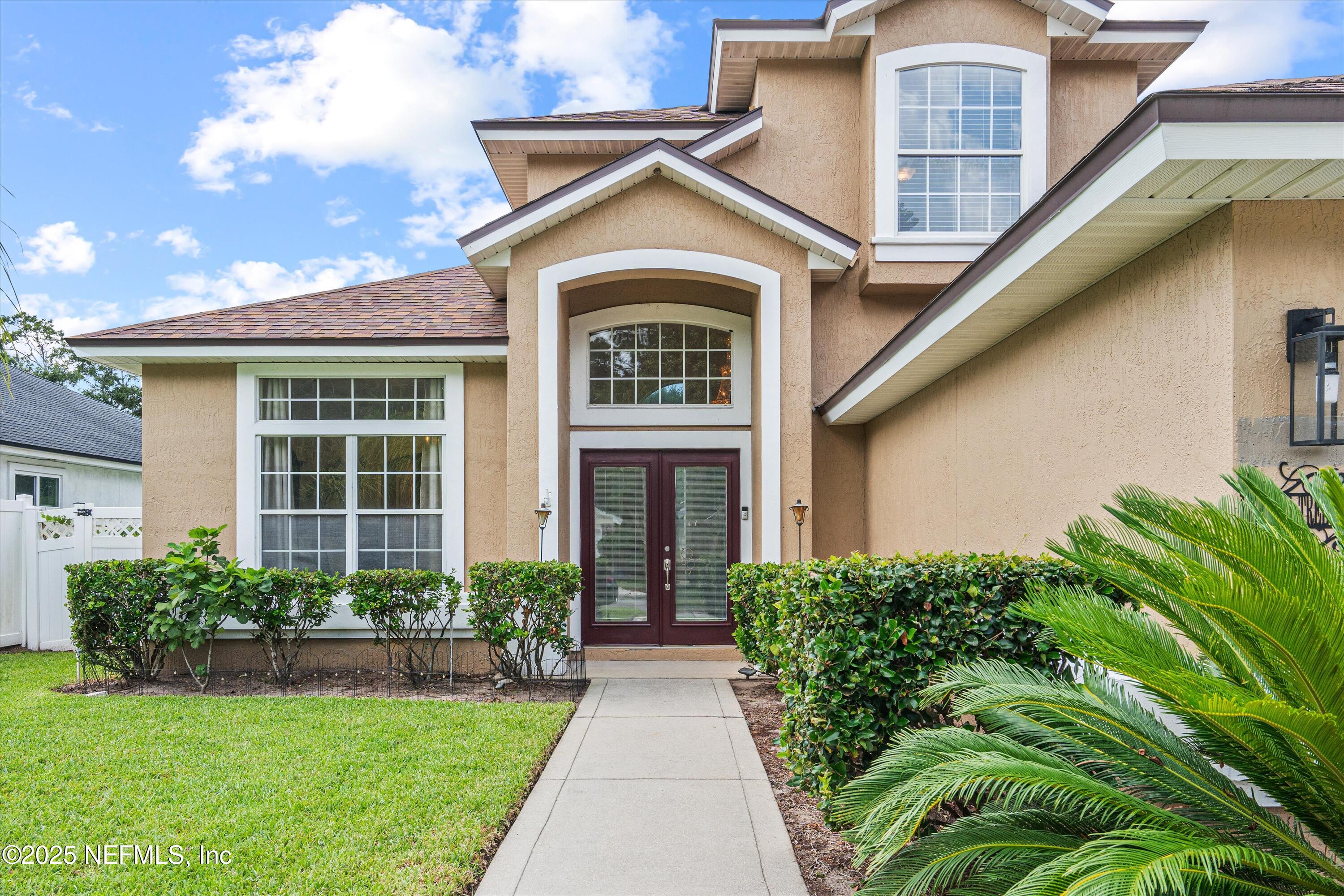 1754 TALL TREE Drive E