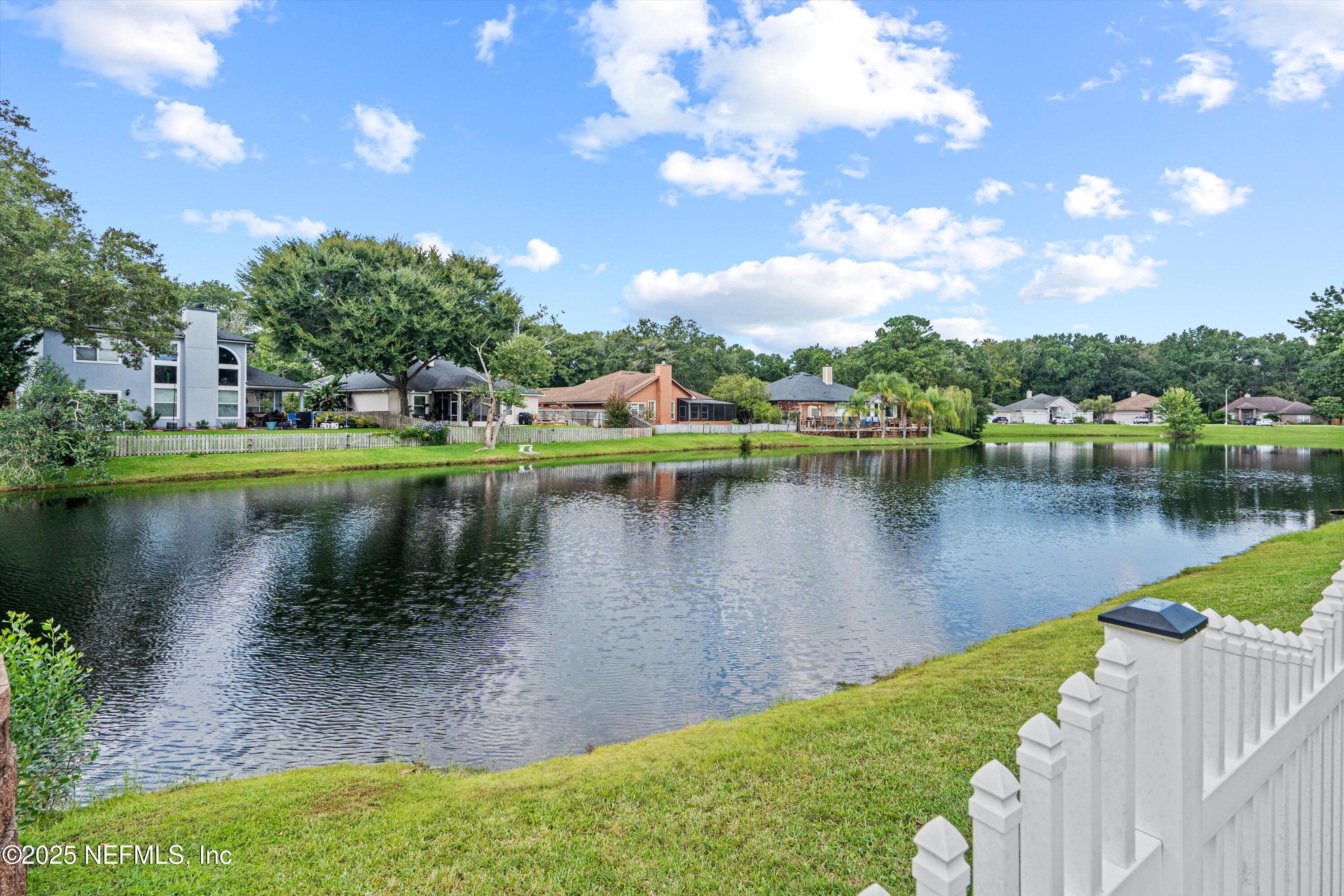 1754 TALL TREE Drive E