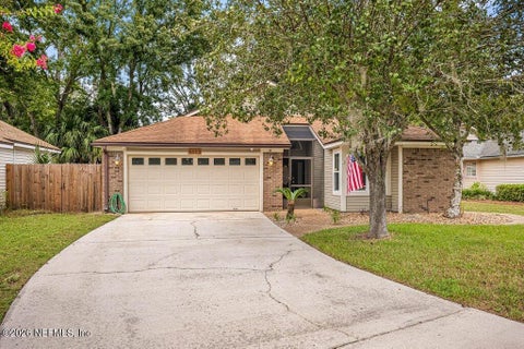 Photo of 6175 ALPENROSE Avenue, Jacksonville, FL 32256 (MLS # 2166124)
