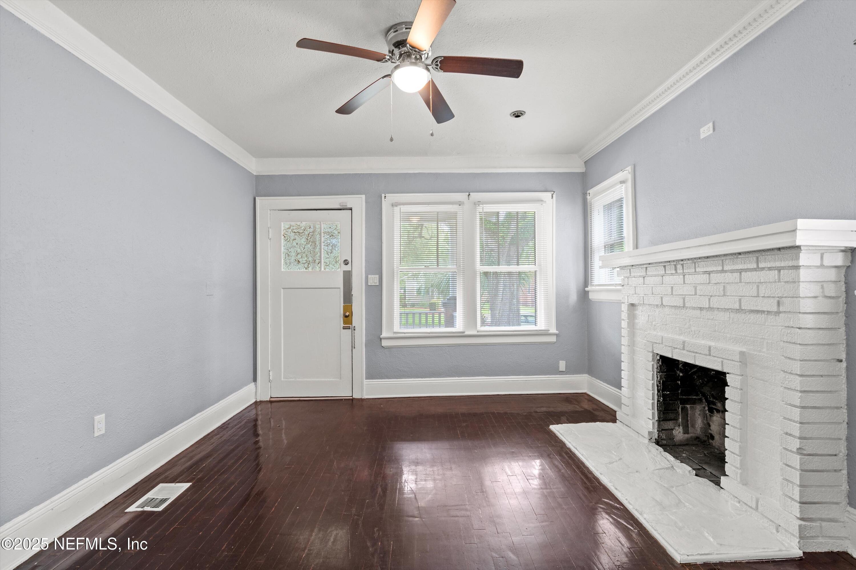 2531 DELLWOOD Avenue