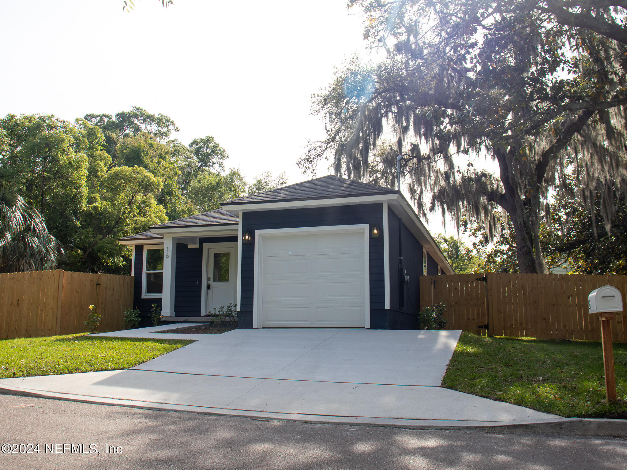 St Augustine, FL home for sale located at 16 Sidney Street, St Augustine, FL 32084
