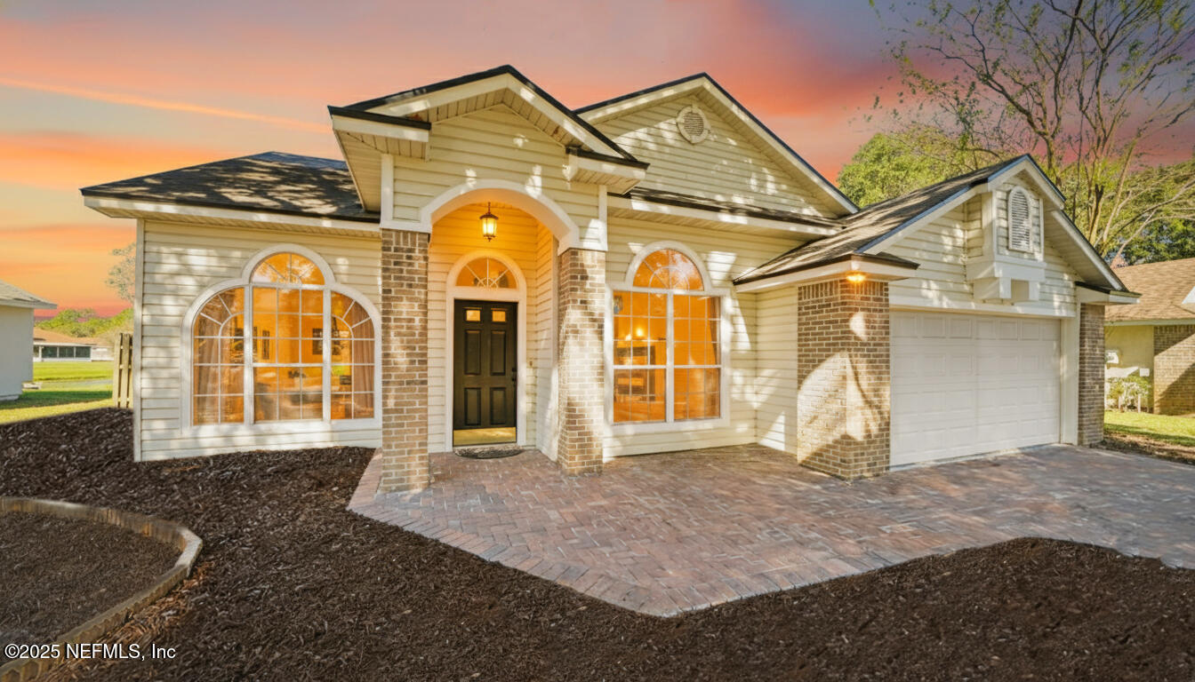 2109 HOVINGTON Circle W