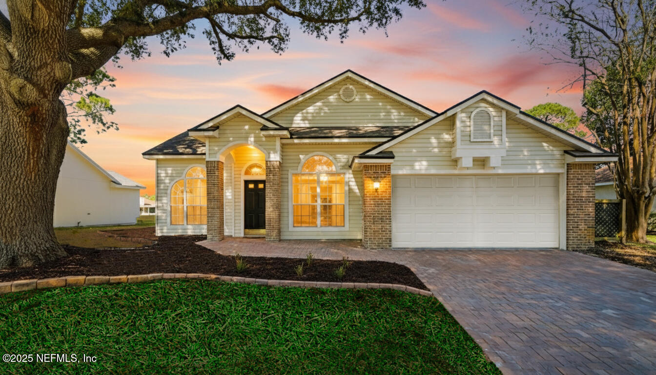 2109 HOVINGTON Circle W