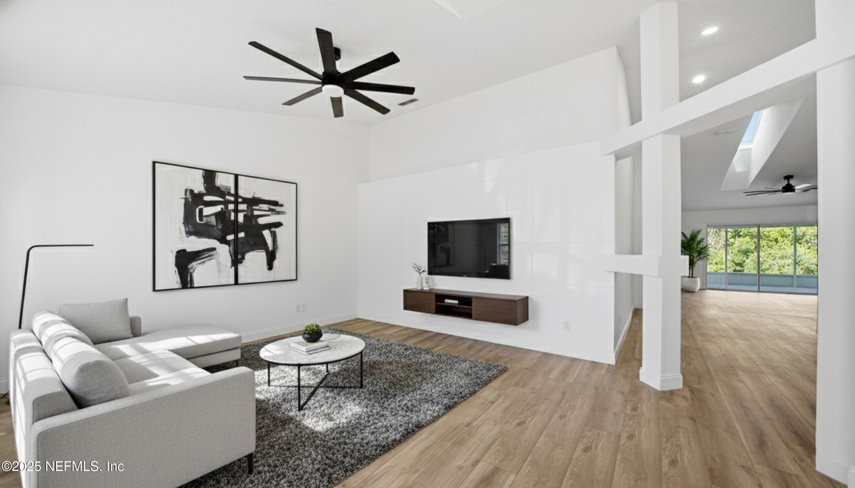 2109 HOVINGTON Circle W