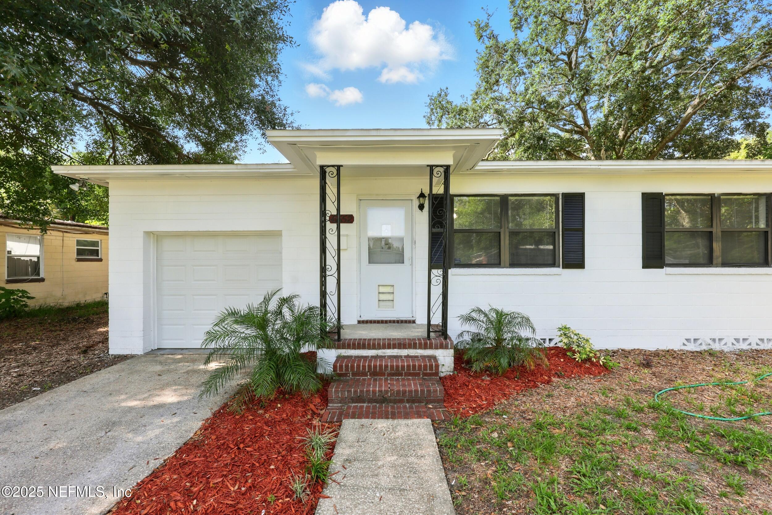 6552 SHADY OAK Drive