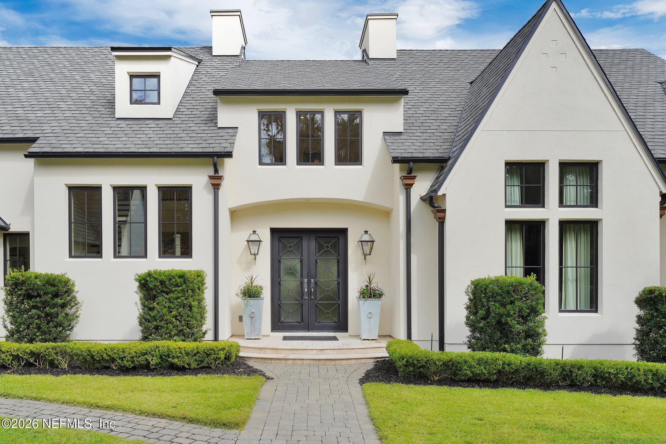 150 HICKORY HILL Drive