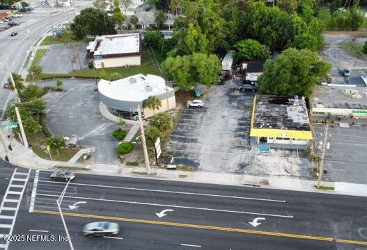 2944 UNIVERSITY Boulevard W