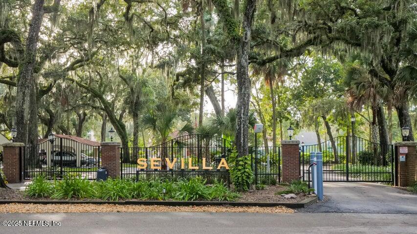 1830 SEVILLA Boulevard 207