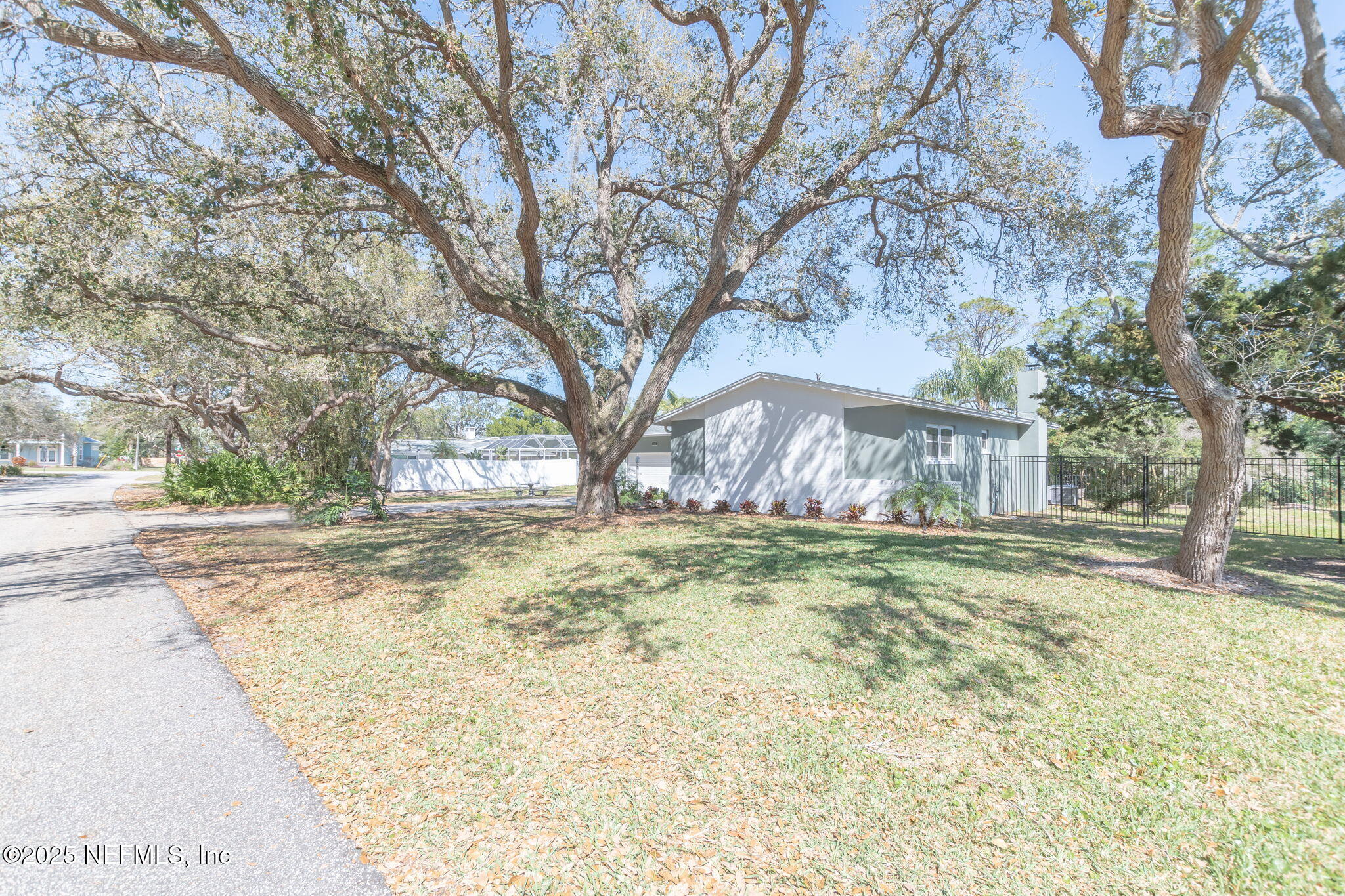5312 RIVERVIEW Drive