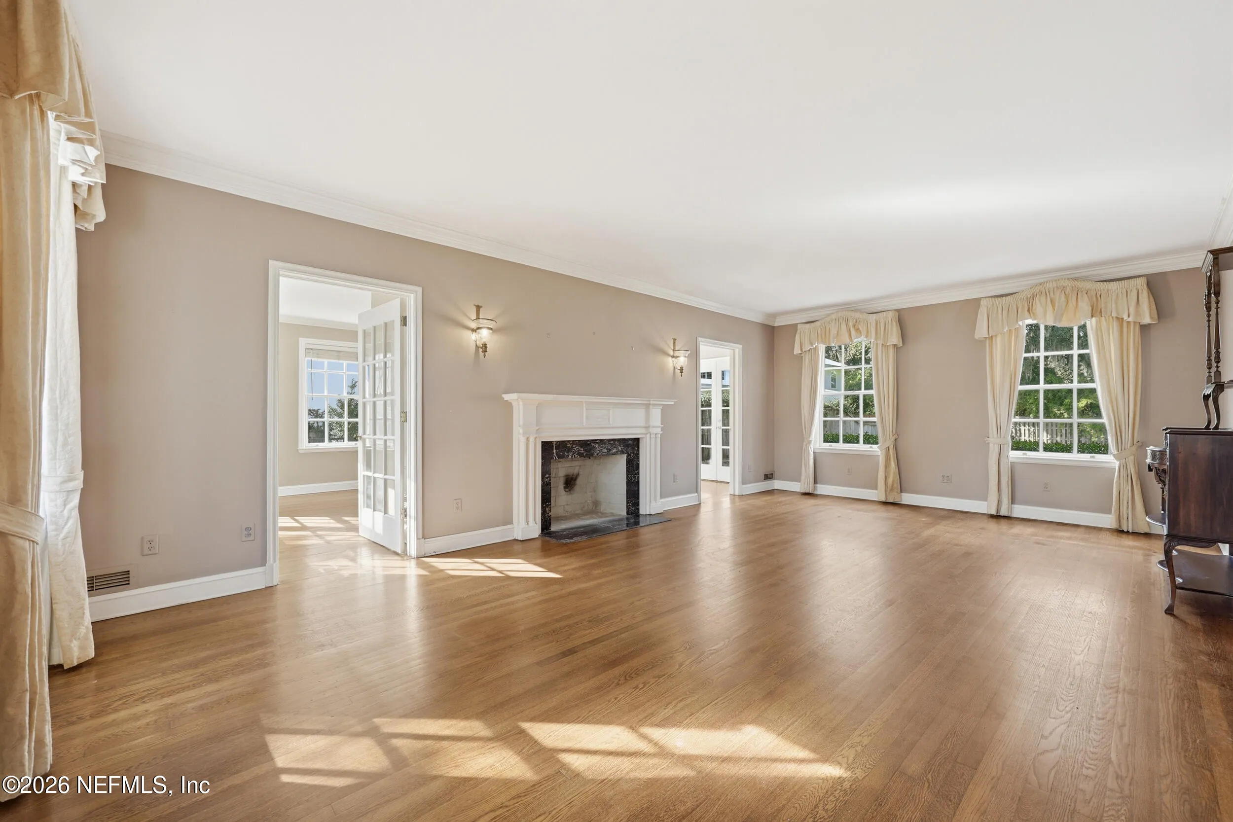 Jacksonville, Florida, 32207, United States, 6 Bedrooms Bedrooms, ,5 BathroomsBathrooms,Residential,Active,2009352