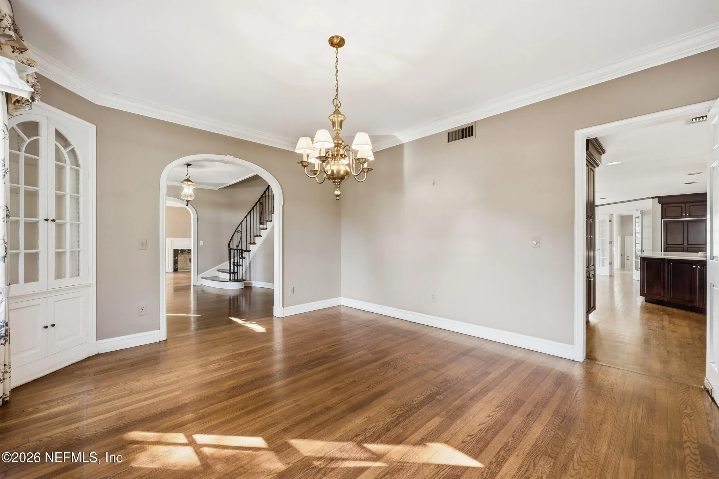 Jacksonville, Florida, 32207, United States, 6 Bedrooms Bedrooms, ,5 BathroomsBathrooms,Residential,Active,2009352