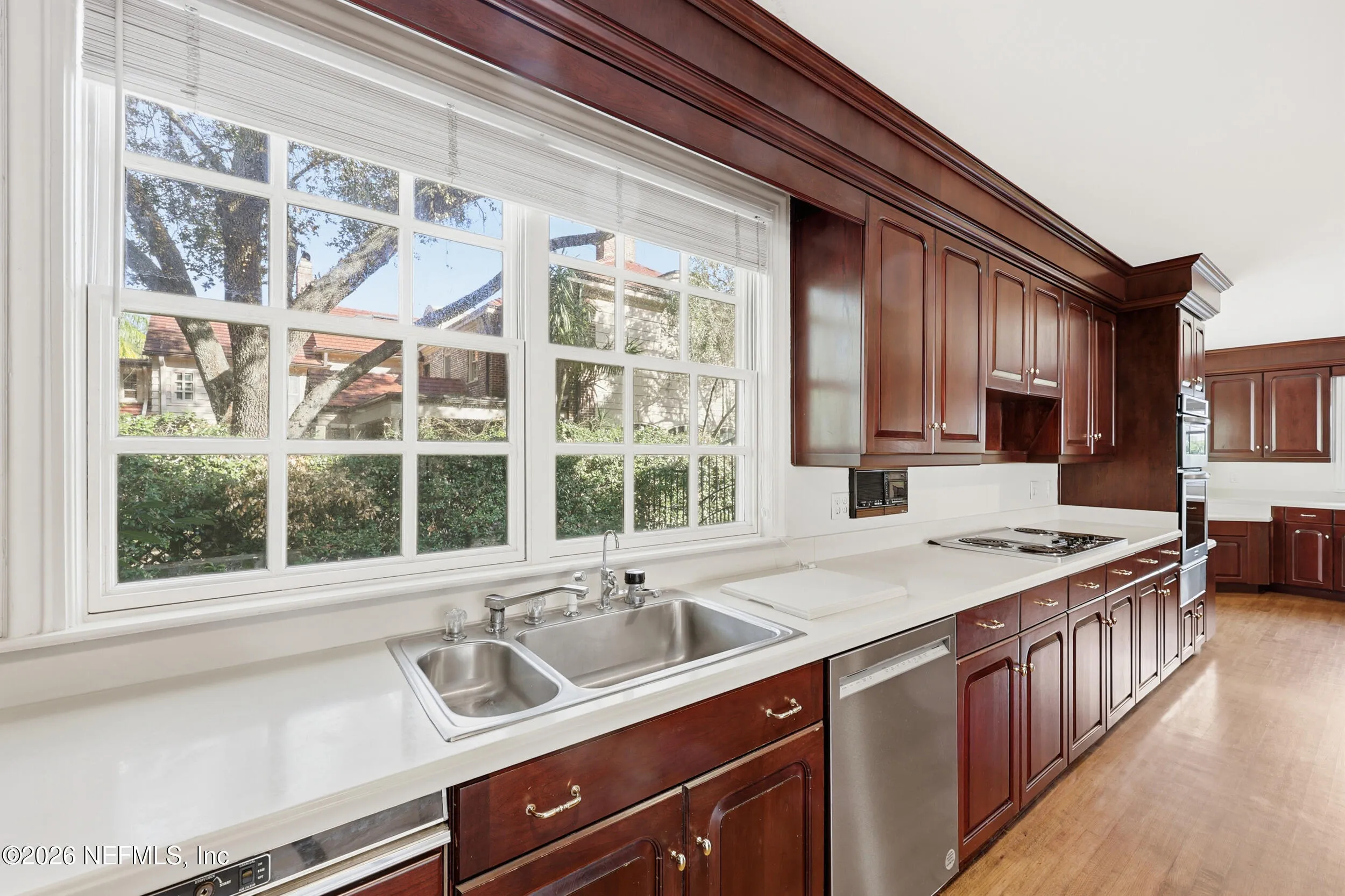 Jacksonville, Florida, 32207, United States, 6 Bedrooms Bedrooms, ,5 BathroomsBathrooms,Residential,Active,2009352