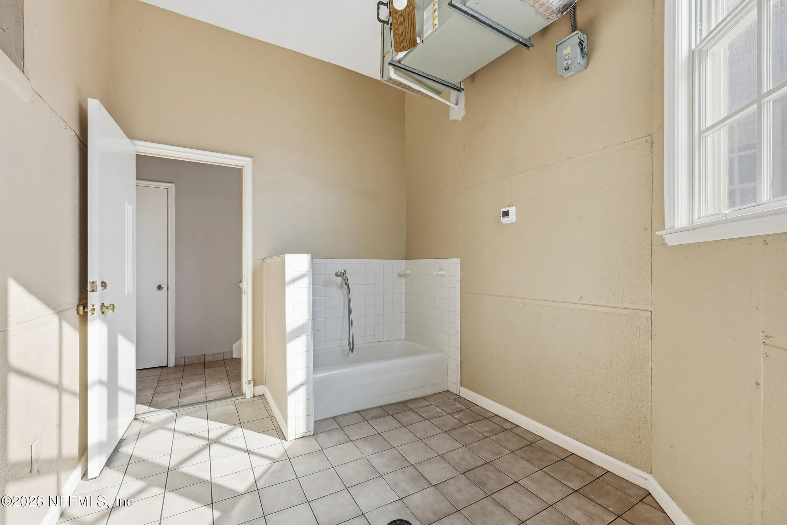 Jacksonville, Florida, 32207, United States, 6 Bedrooms Bedrooms, ,5 BathroomsBathrooms,Residential,Active,2009352