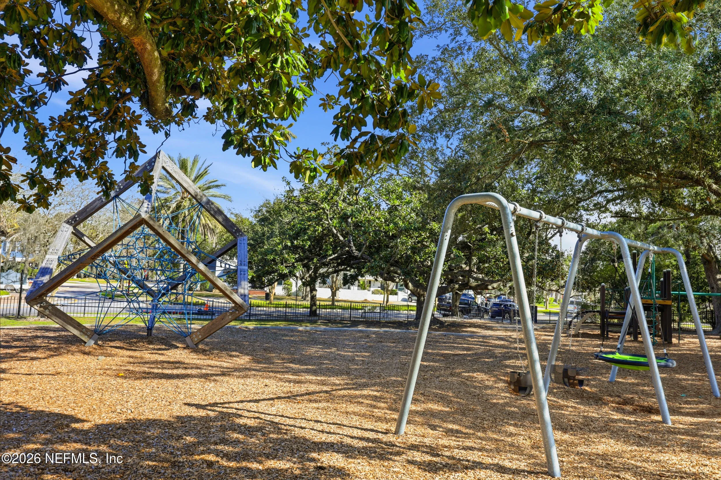 Jacksonville, Florida, 32207, United States, 6 Bedrooms Bedrooms, ,5 BathroomsBathrooms,Residential,Active,2009352