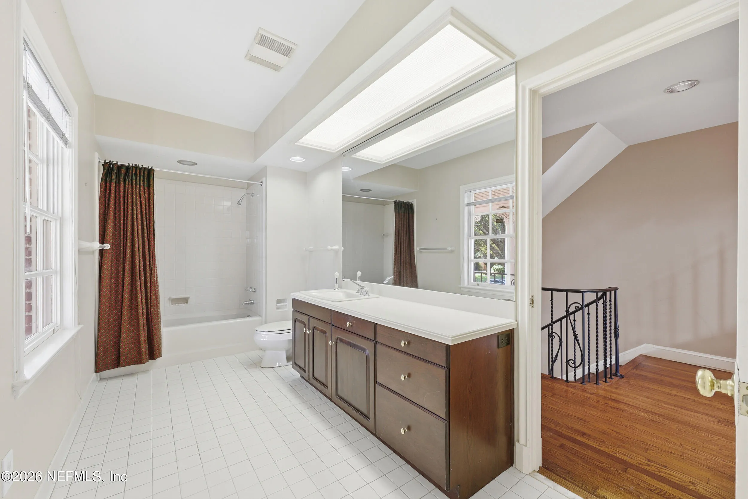 Jacksonville, Florida, 32207, United States, 6 Bedrooms Bedrooms, ,5 BathroomsBathrooms,Residential,Active,2009352