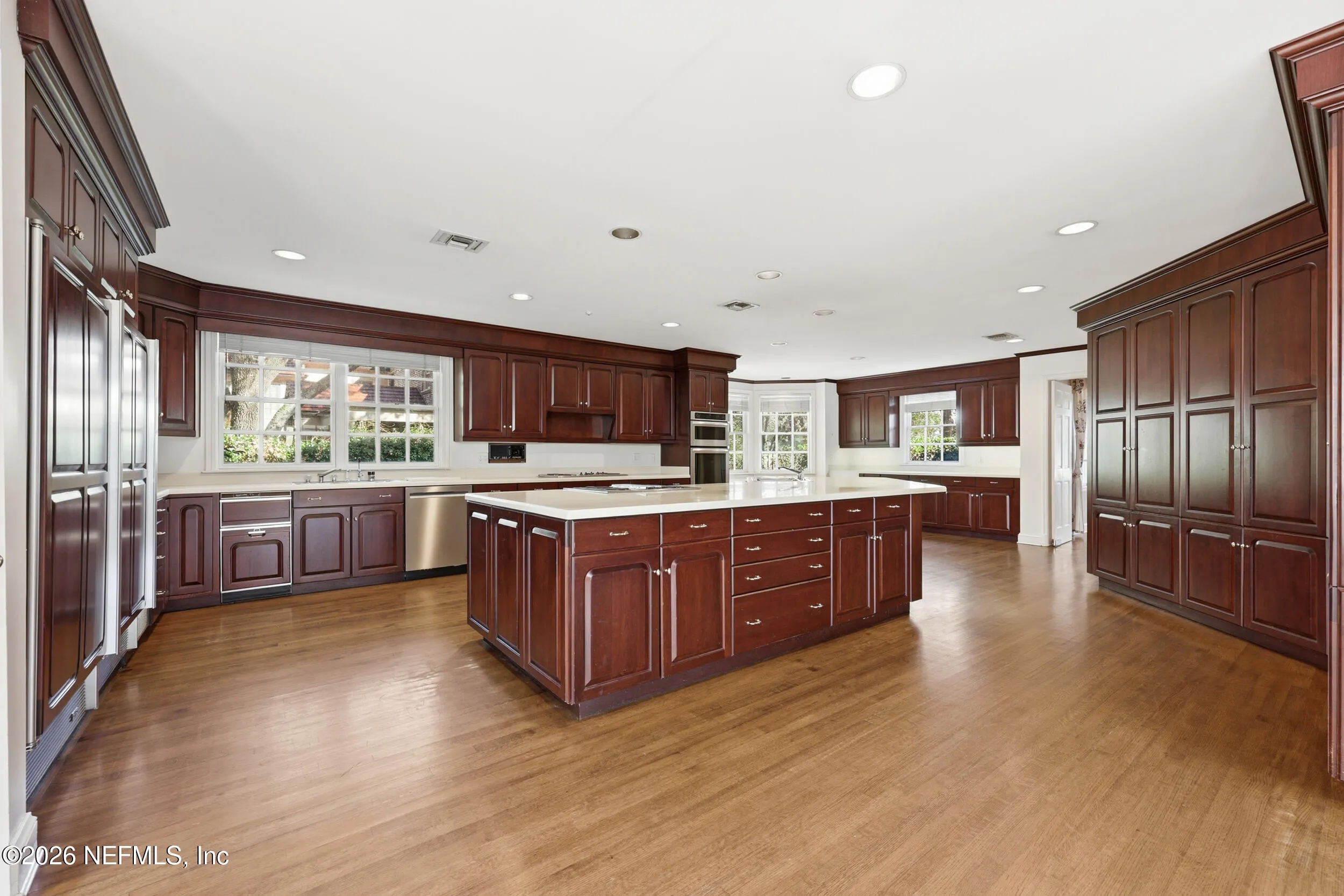 Jacksonville, Florida, 32207, United States, 6 Bedrooms Bedrooms, ,5 BathroomsBathrooms,Residential,Active,2009352