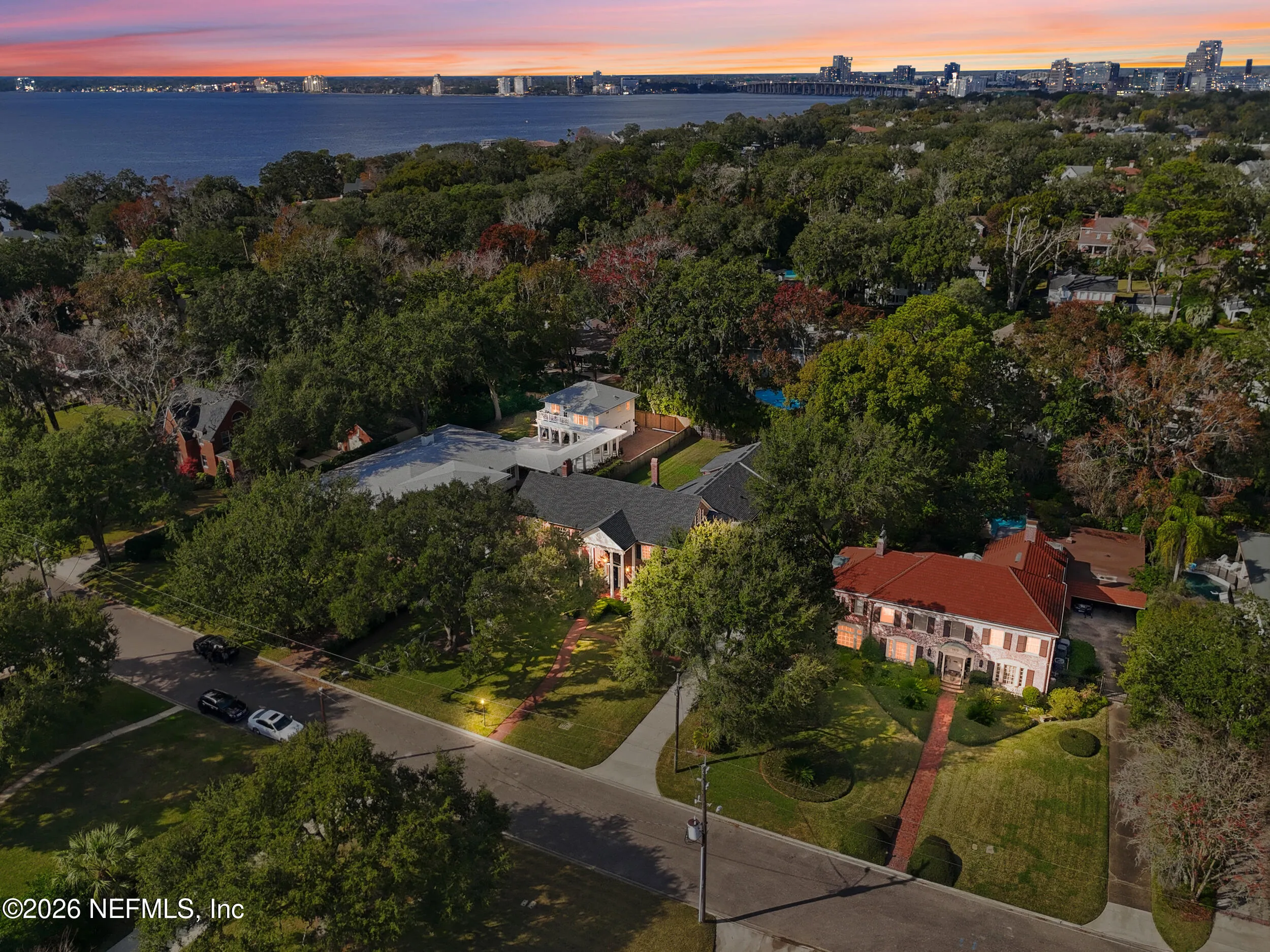 Jacksonville, Florida, 32207, United States, 6 Bedrooms Bedrooms, ,5 BathroomsBathrooms,Residential,Active,2009352