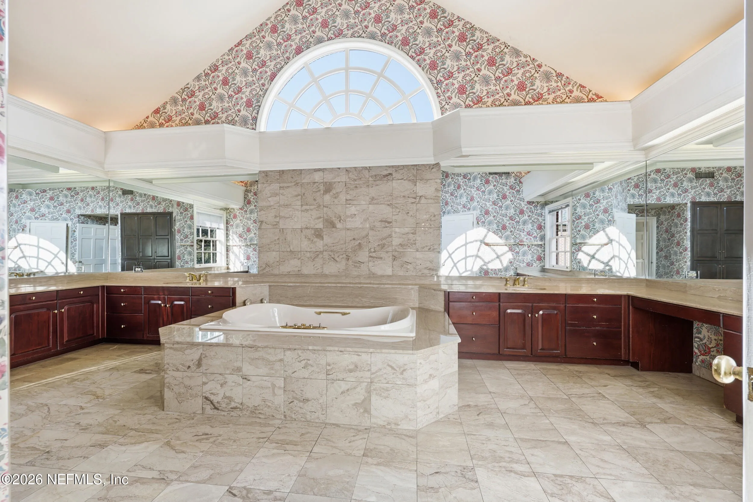 Jacksonville, Florida, 32207, United States, 6 Bedrooms Bedrooms, ,5 BathroomsBathrooms,Residential,Active,2009352