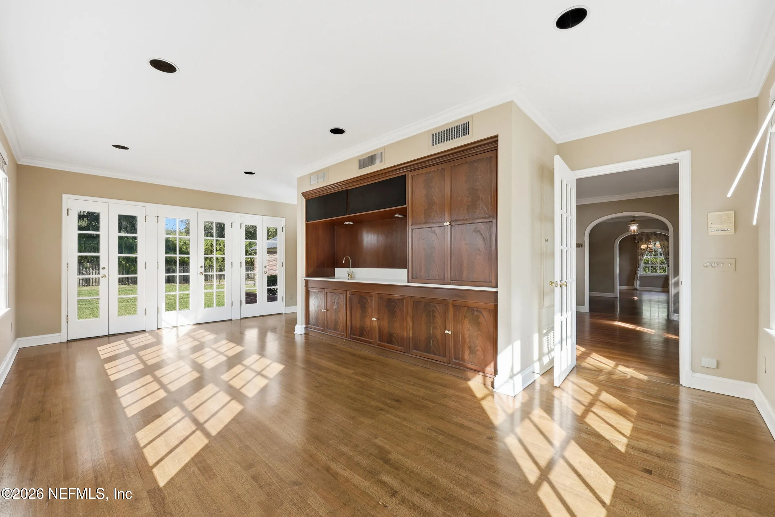 Jacksonville, Florida, 32207, United States, 6 Bedrooms Bedrooms, ,5 BathroomsBathrooms,Residential,Active,2009352