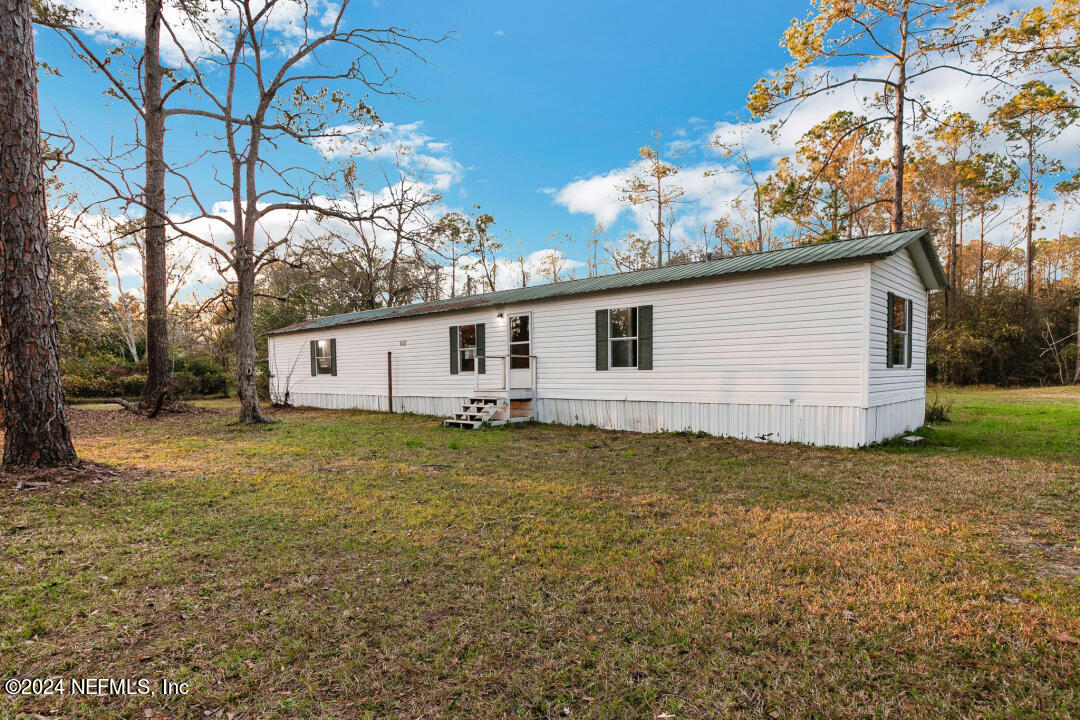 Middleburg, FL home for sale located at 4070 Pinto Road, Middleburg, FL 32068