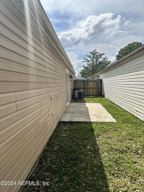 A home in Middleburg