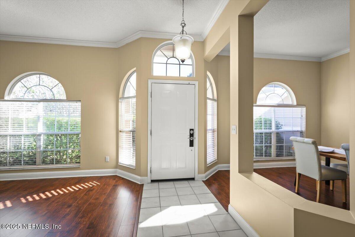 1804 BRANCH VINE Drive W