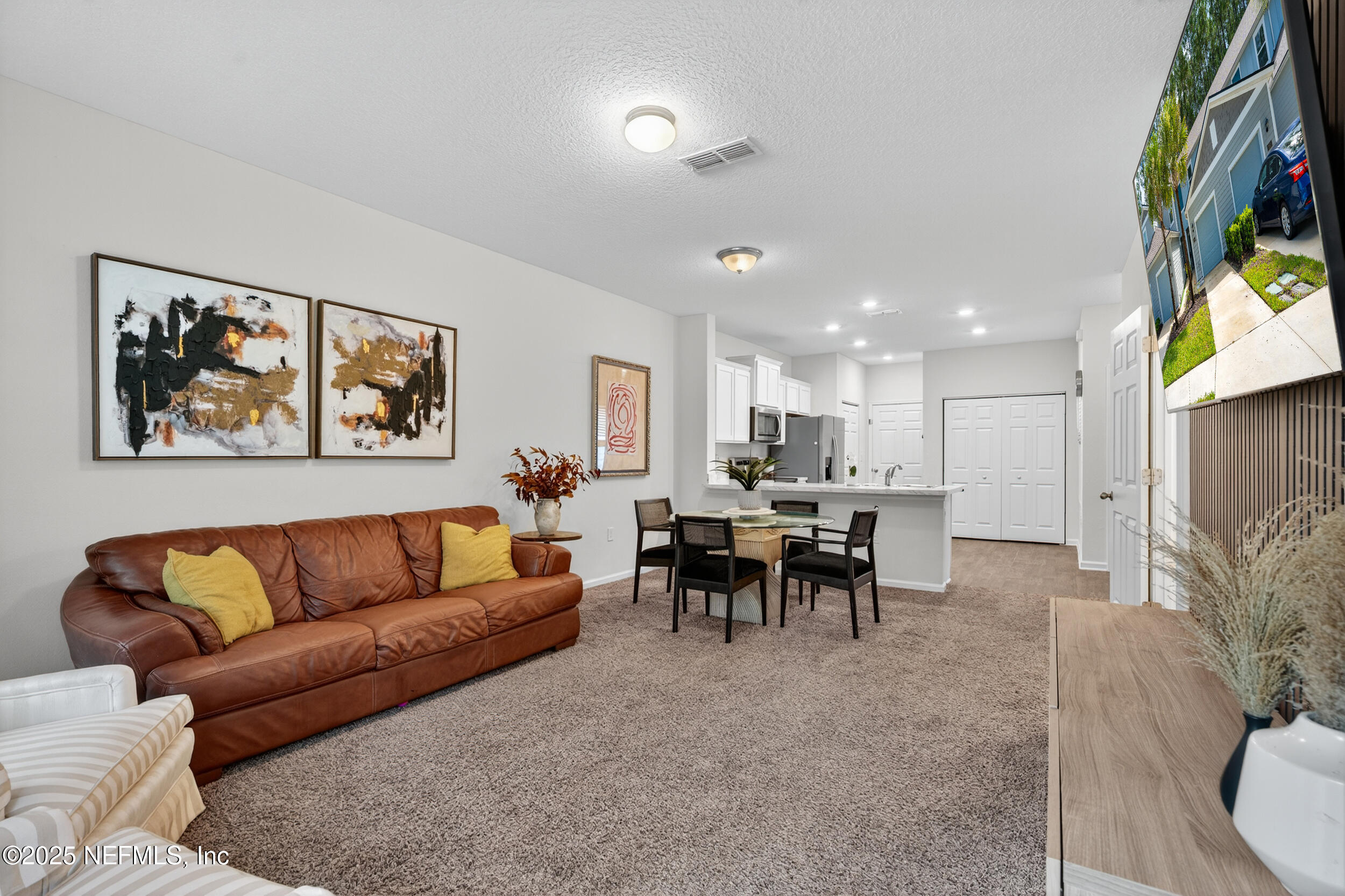162 SCOTCH PEBBLE Drive