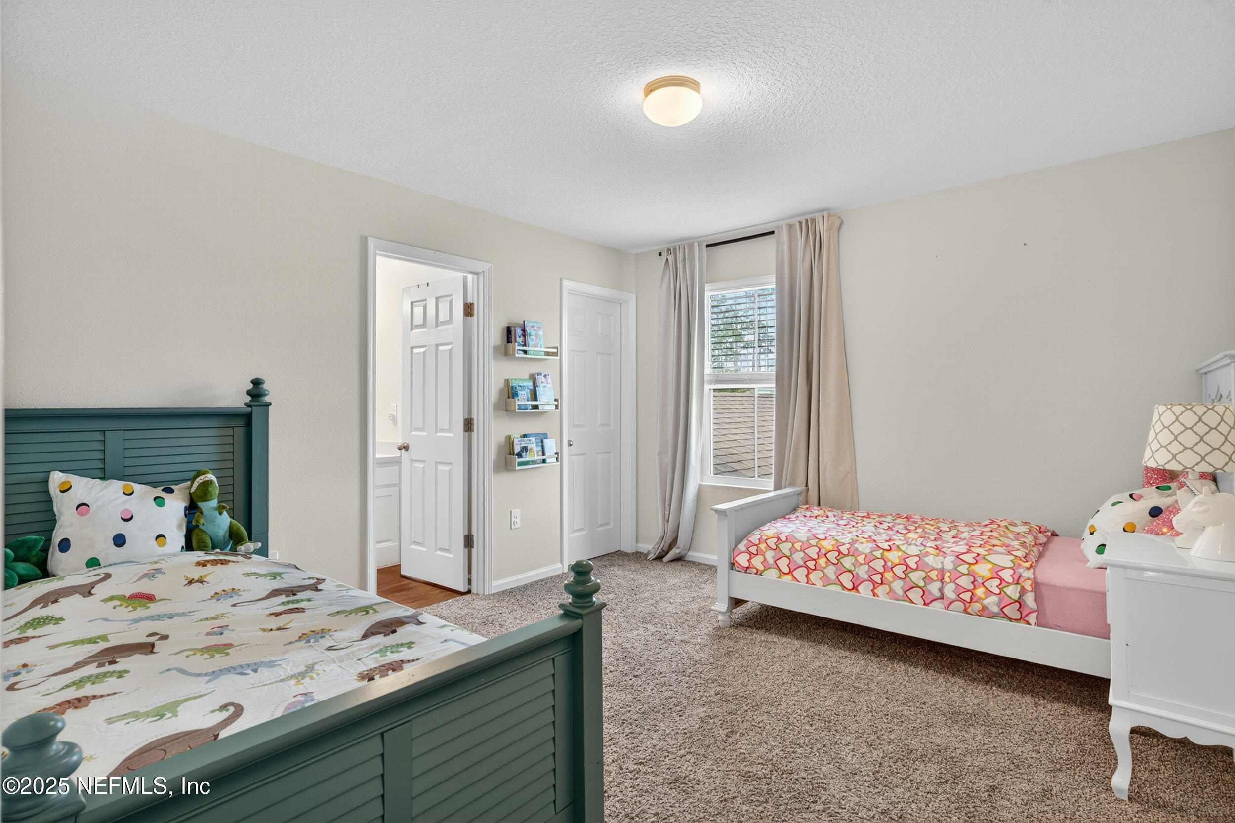 162 SCOTCH PEBBLE Drive