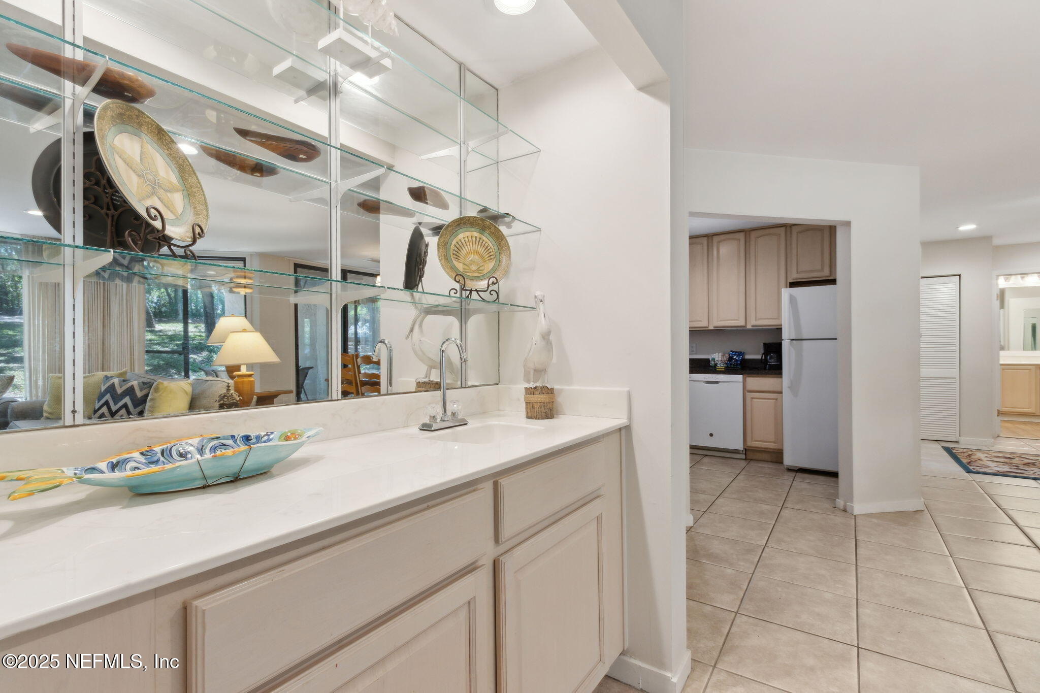 2326/2328 BOXWOOD Lane